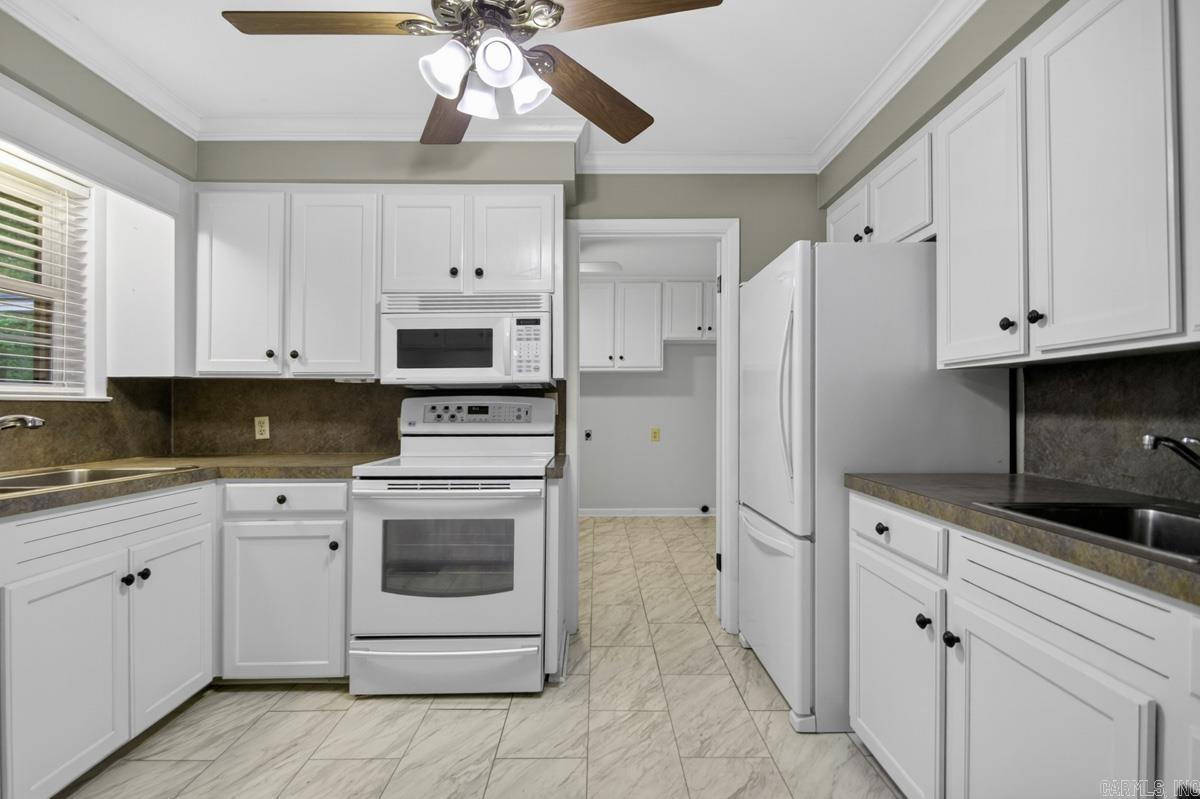 4116 Front Drive Property Photo 15