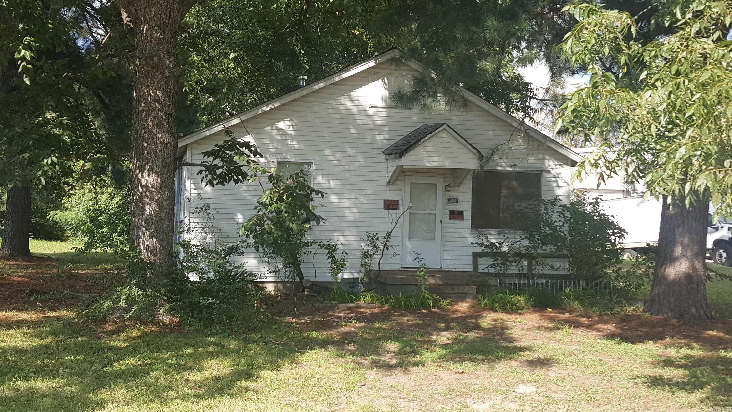 422 Dixie Lane Property Photo 2