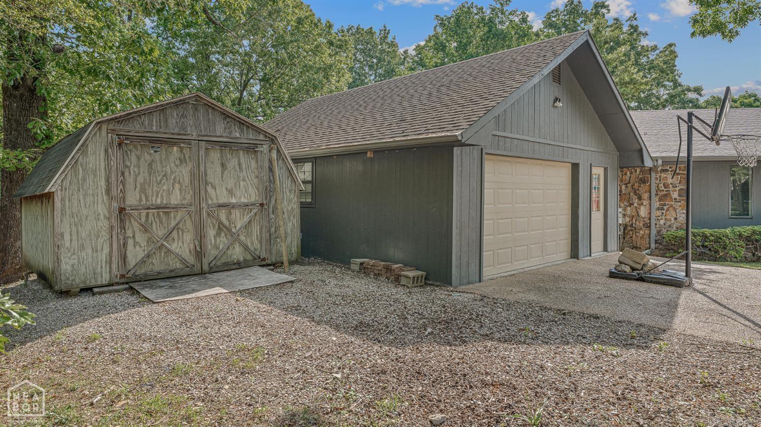 1001 Northwood Drive Property Photo 32