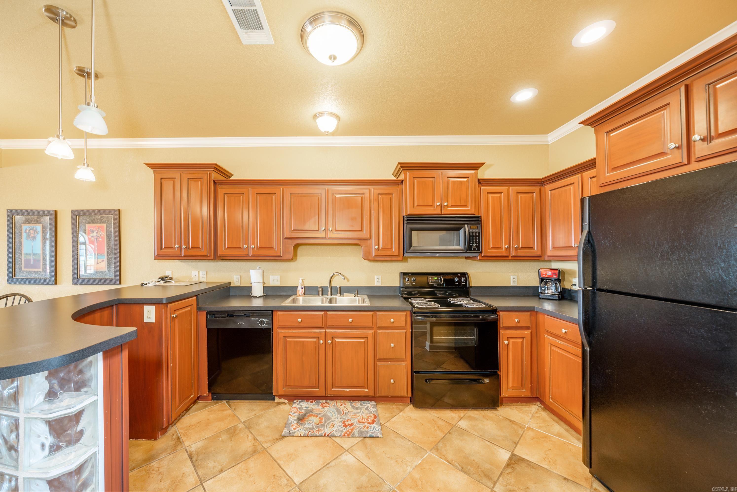 151 Peters Pt Property Photo 4