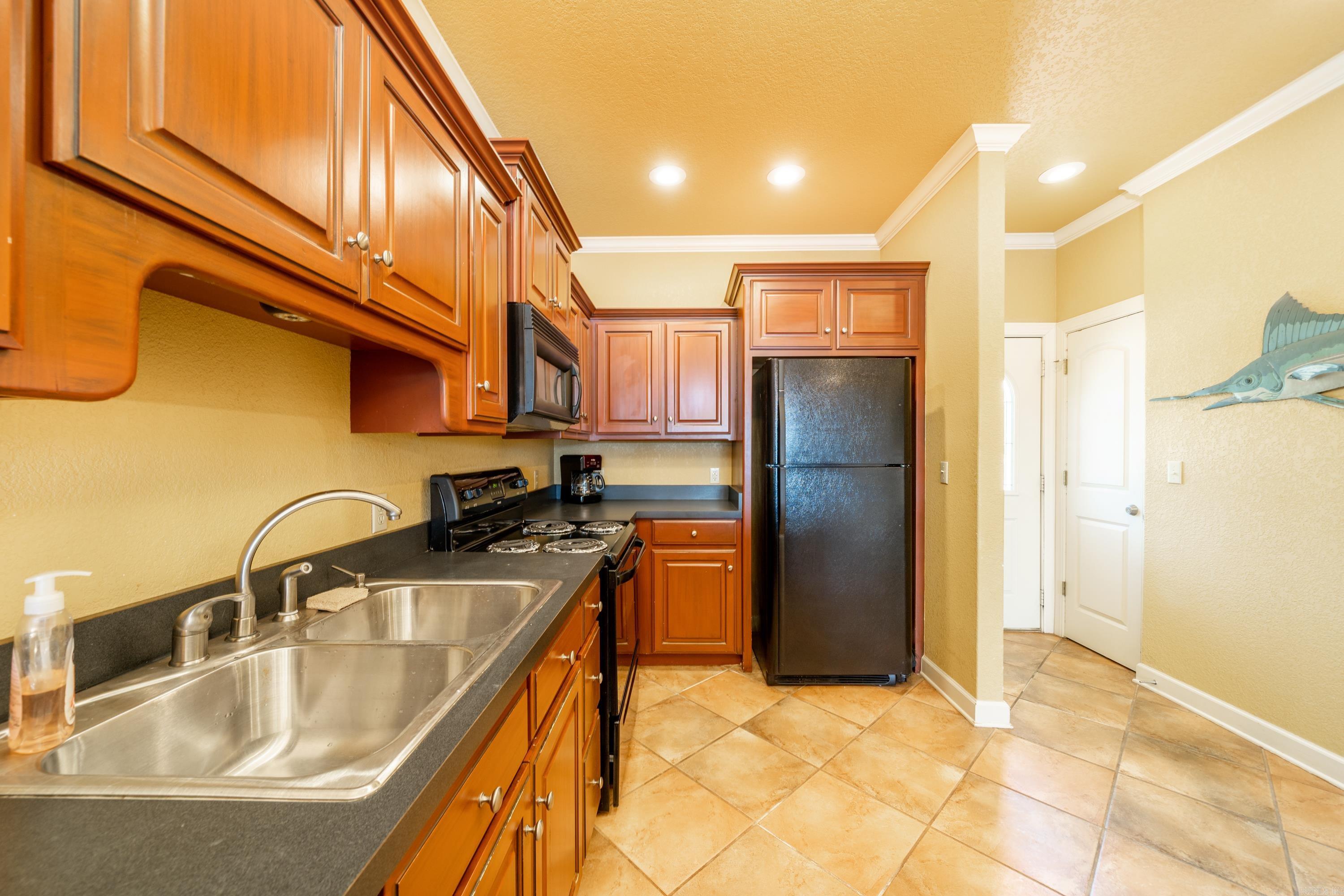 151 Peters Pt Property Photo 5