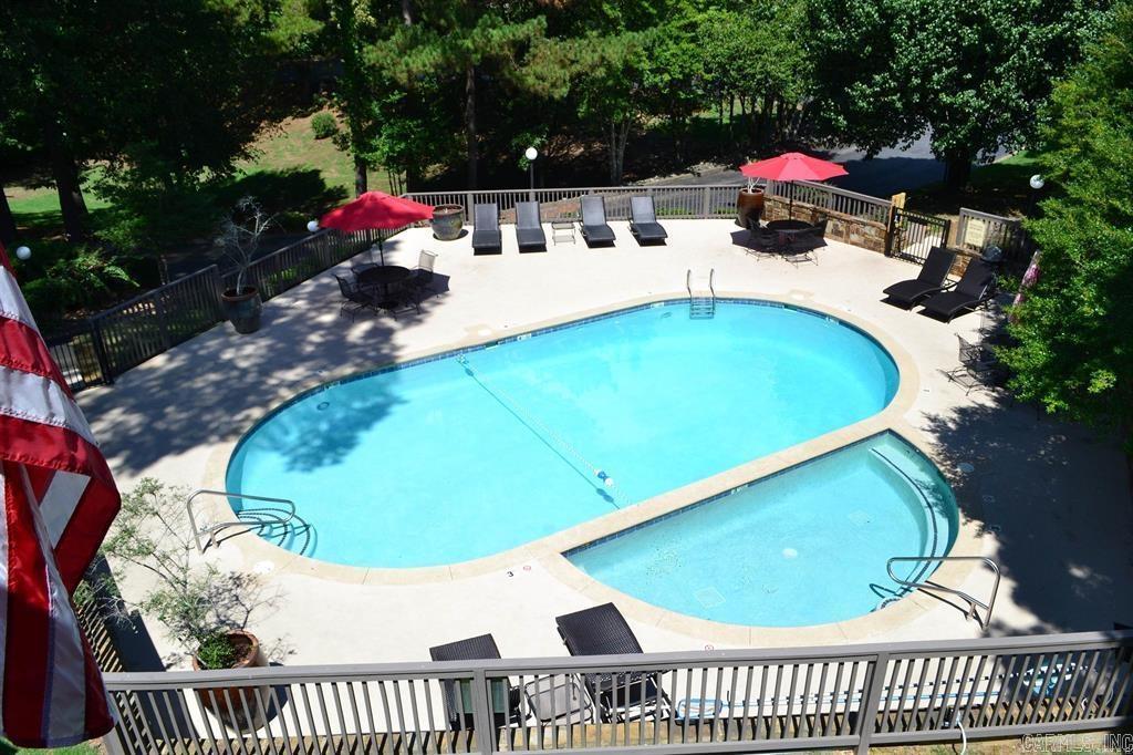 200 Hamilton Oaks Drive H2 Property Photo 5