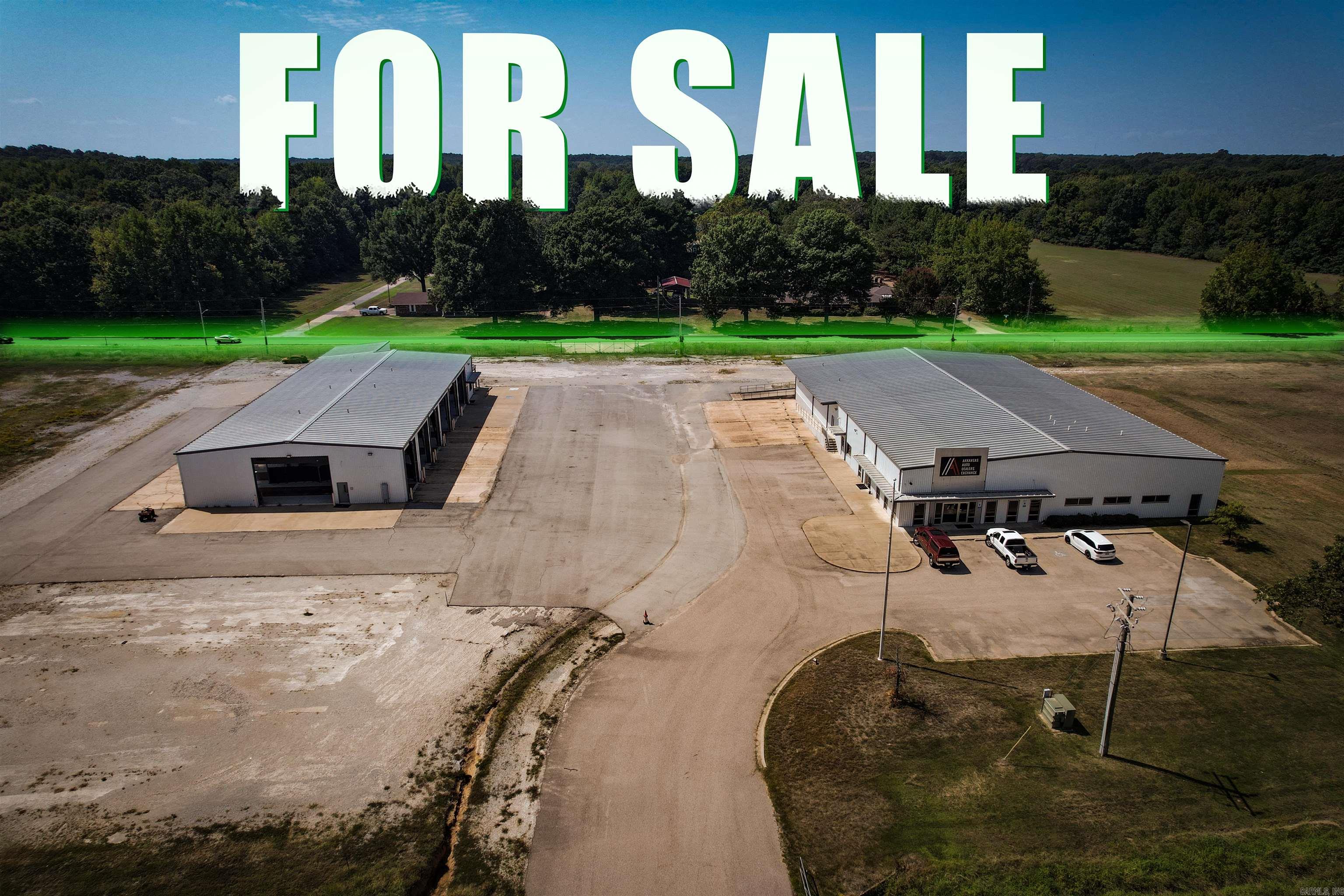5511 Stadium Boulevard Property Photo 2