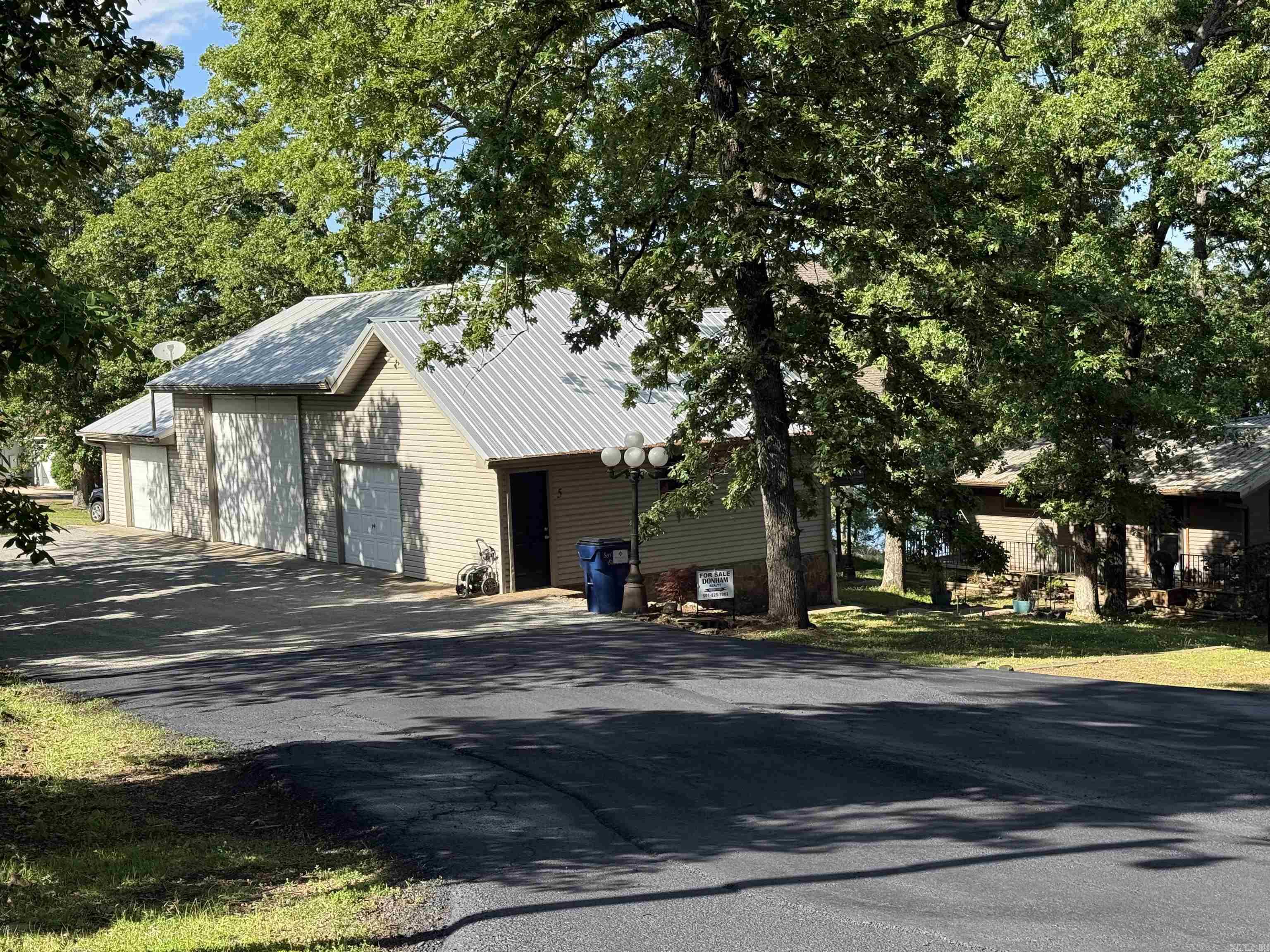 5 Lakeshore Drive Property Photo 28