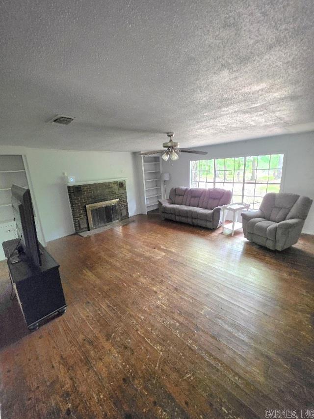 6311 Hwy 71 S Property Photo 9