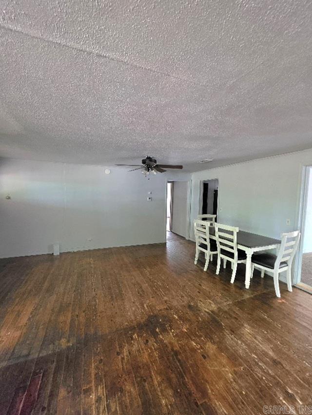 6311 Hwy 71 S Property Photo 10