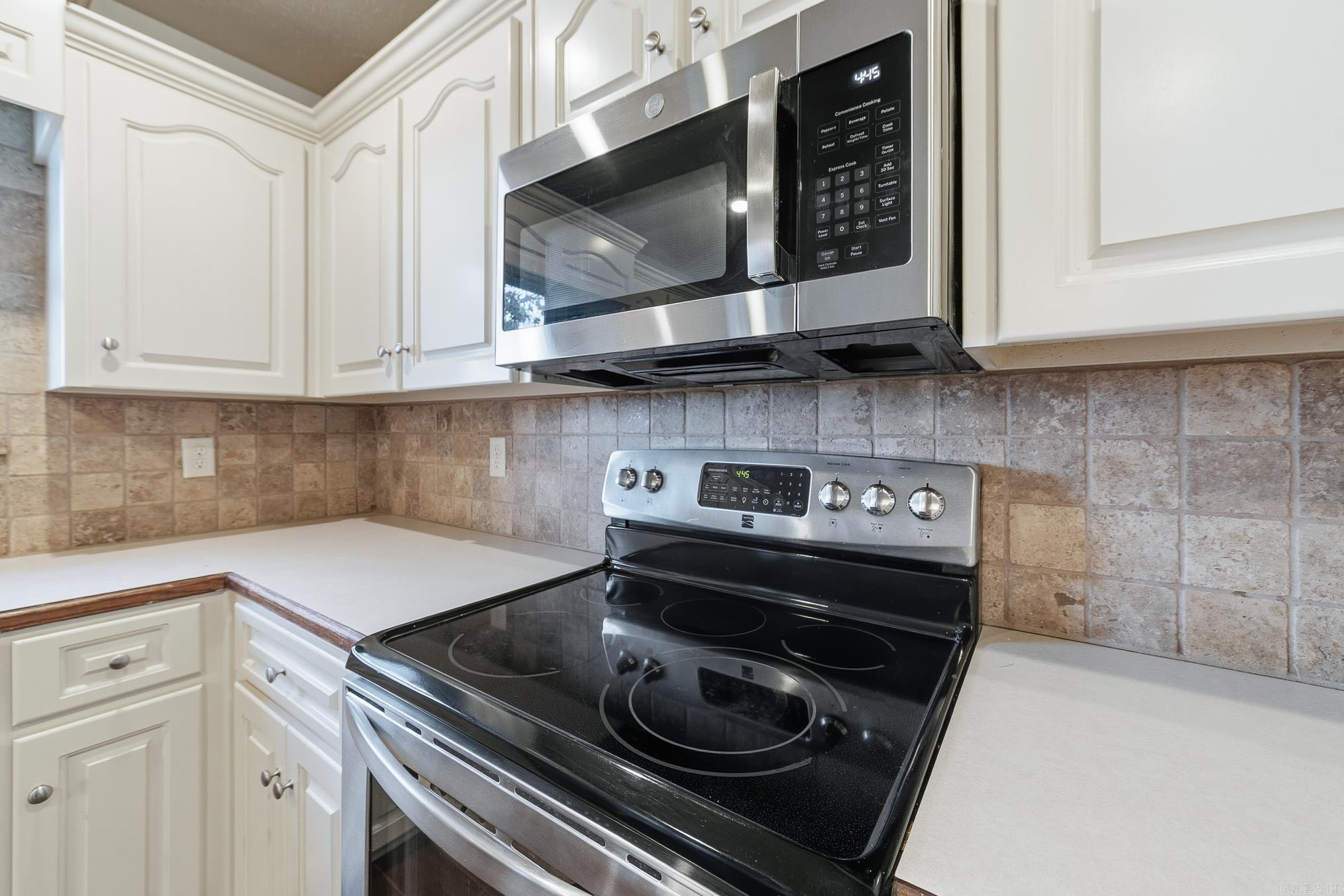 27 Highplains Drive Property Photo 12