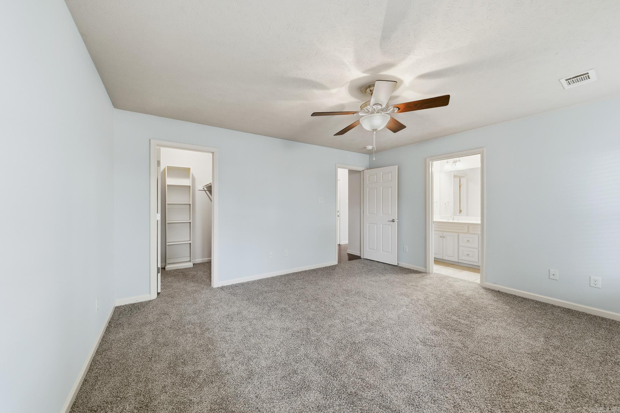 27 Highplains Drive Property Photo 19