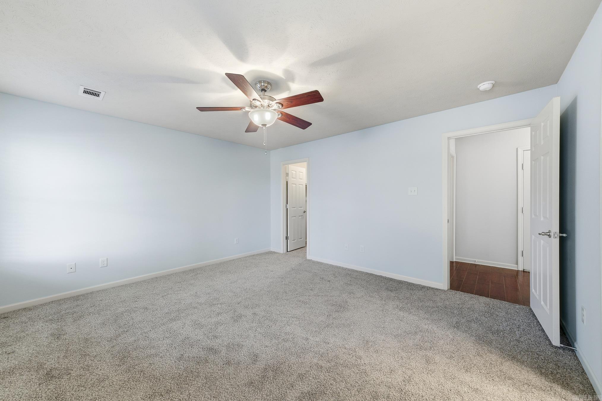 27 Highplains Drive Property Photo 20