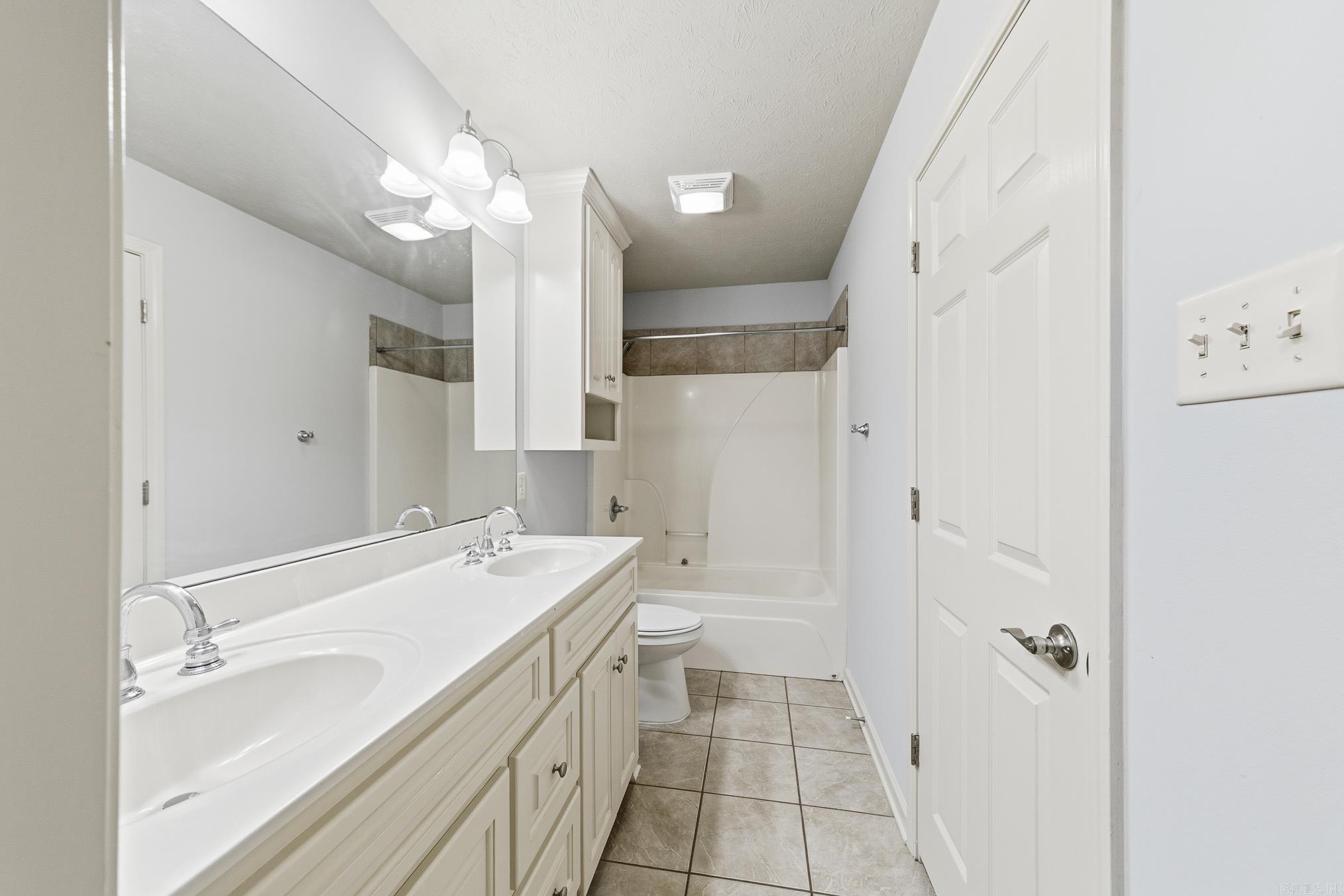27 Highplains Drive Property Photo 22