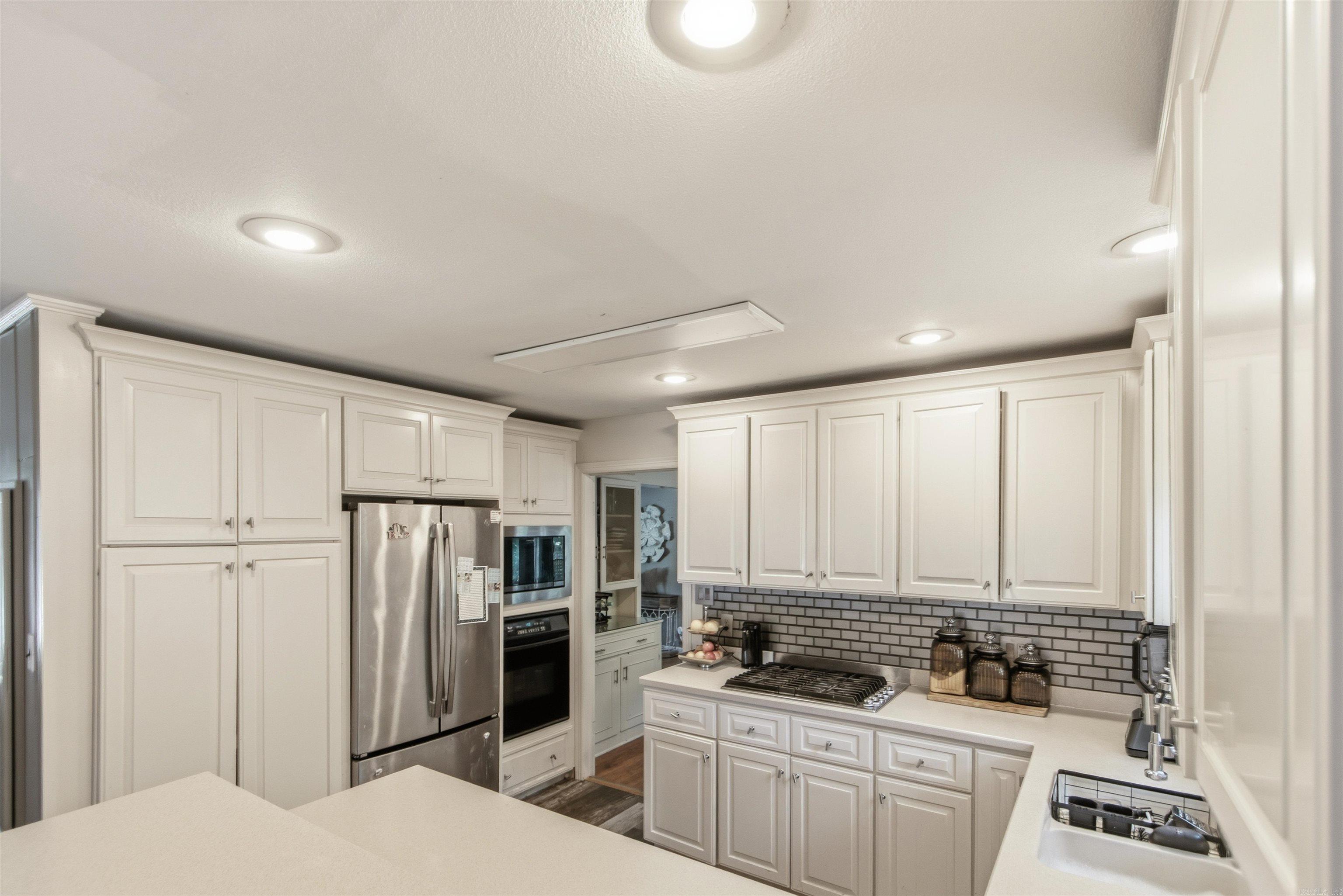 311 W. Elm St. Property Photo 6