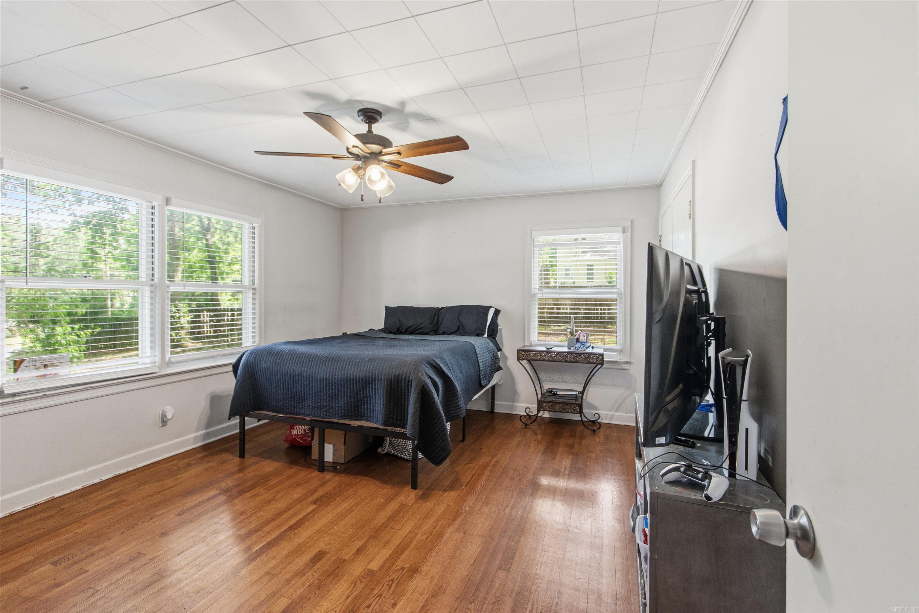 311 W. Elm St. Property Photo 16