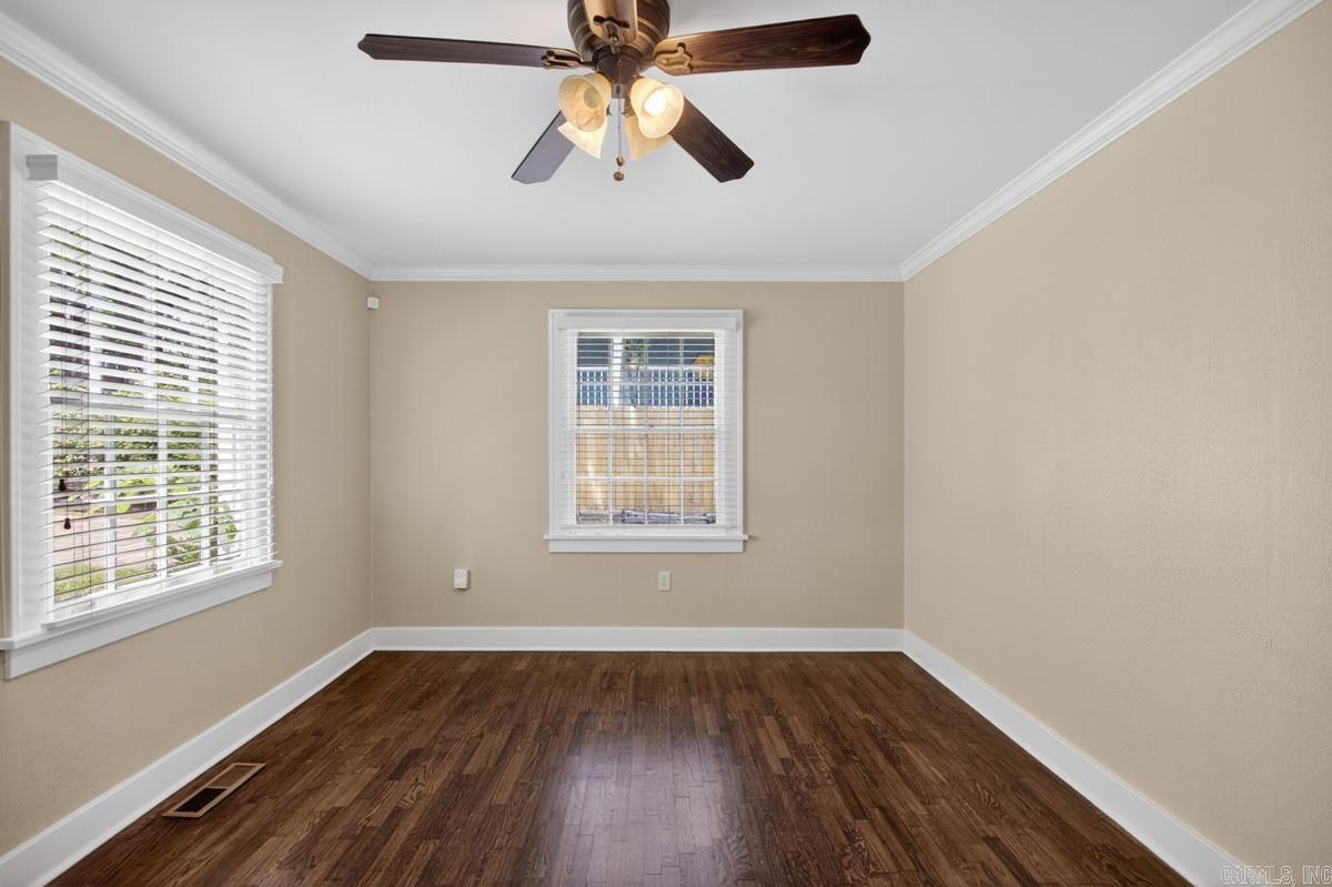407 Walnut Street Property Photo 6