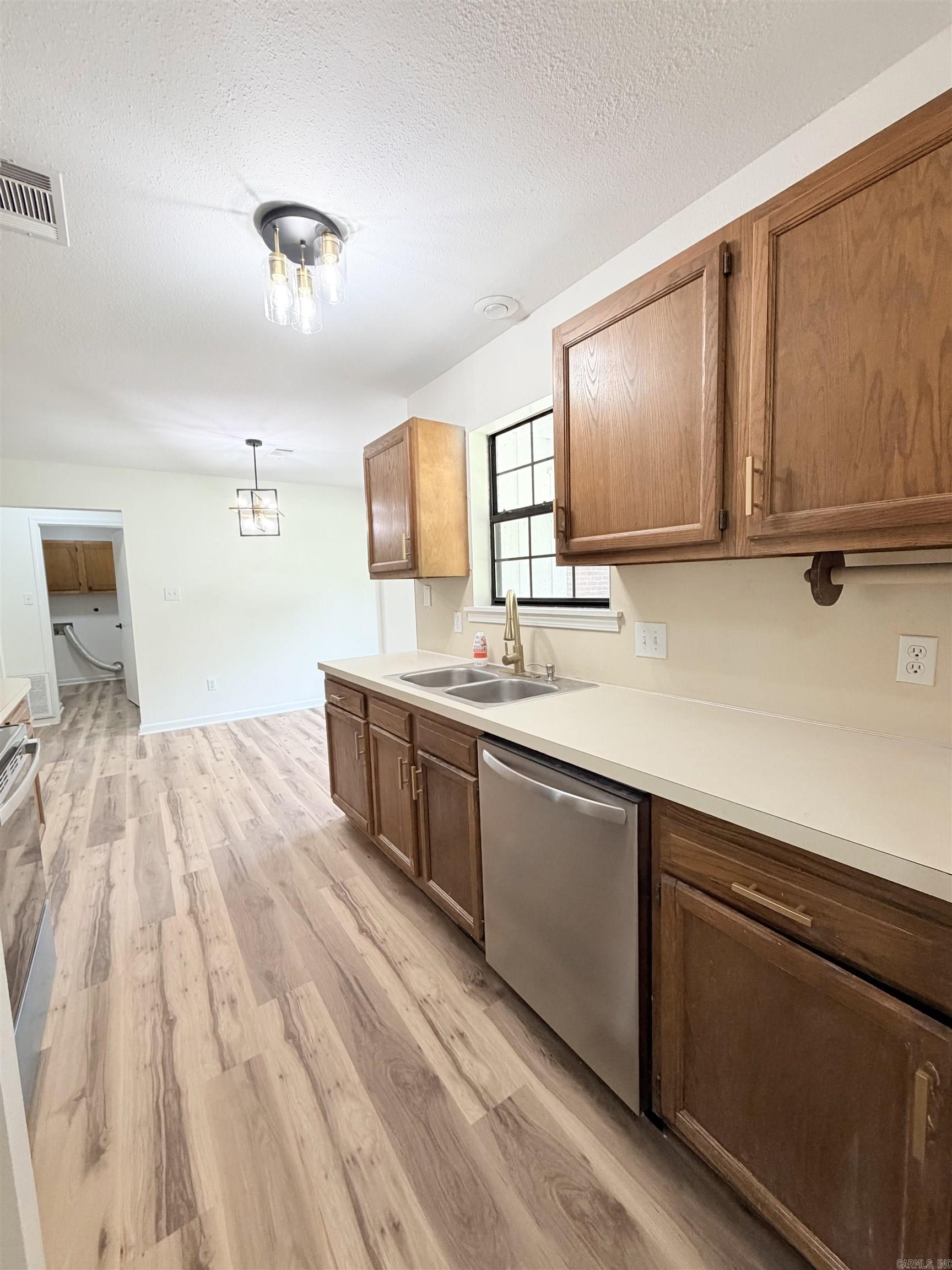 15 Patrick Henry Property Photo 5
