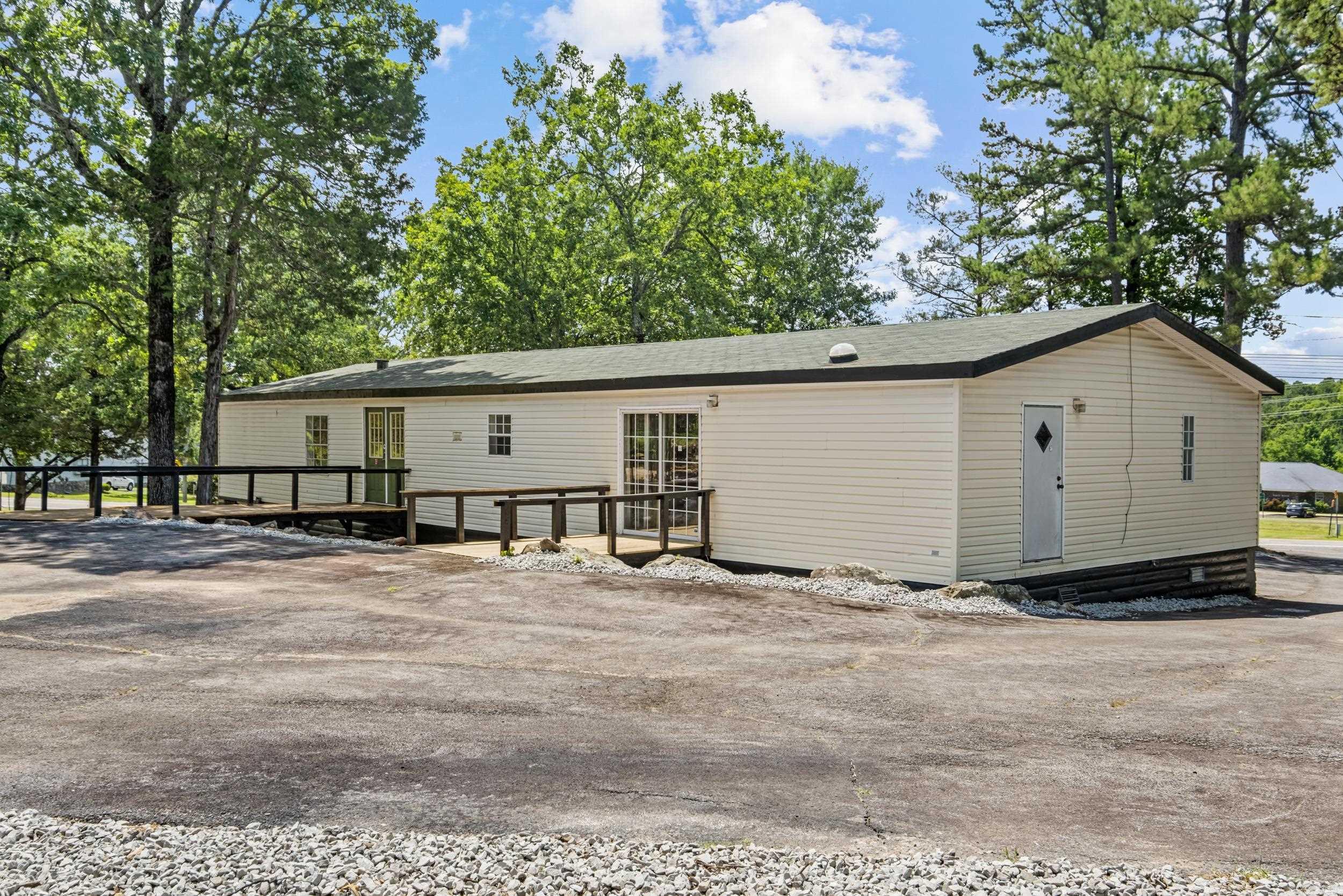 15 Industrial Park Rd Property Photo 22
