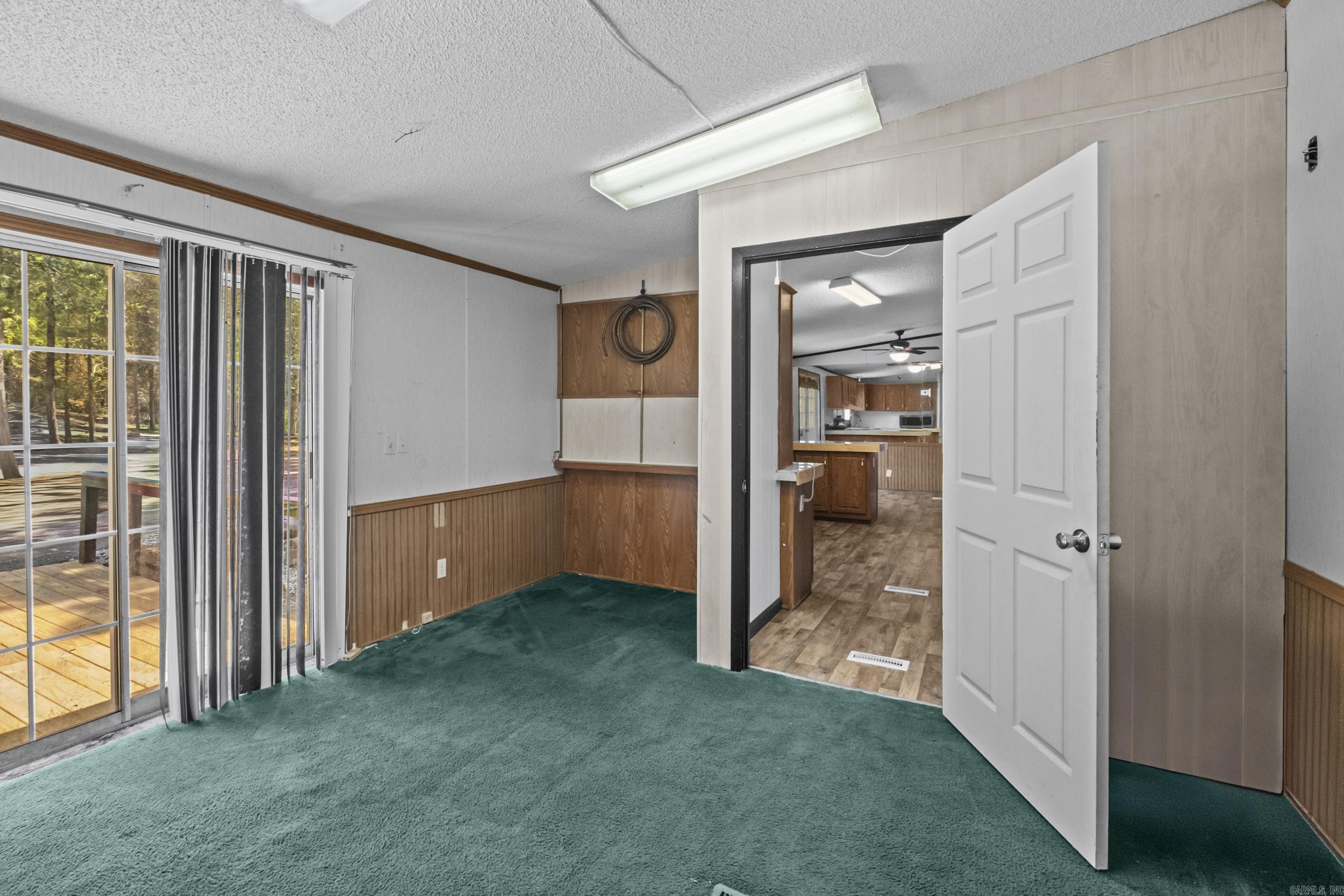 15 Industrial Park Drive Property Photo 16