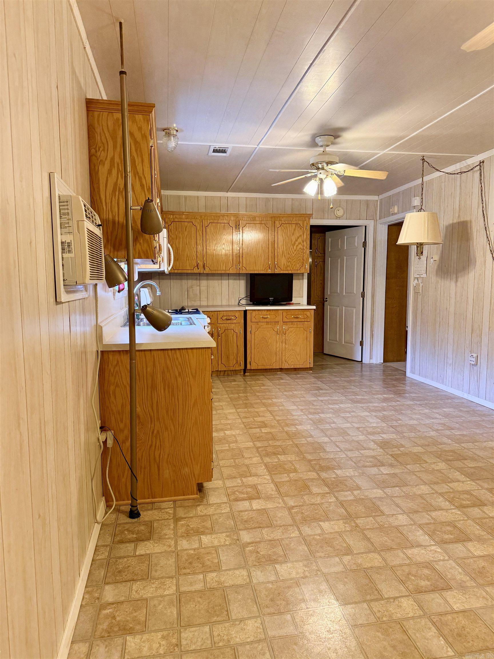 303 Burnett Road Property Photo 14