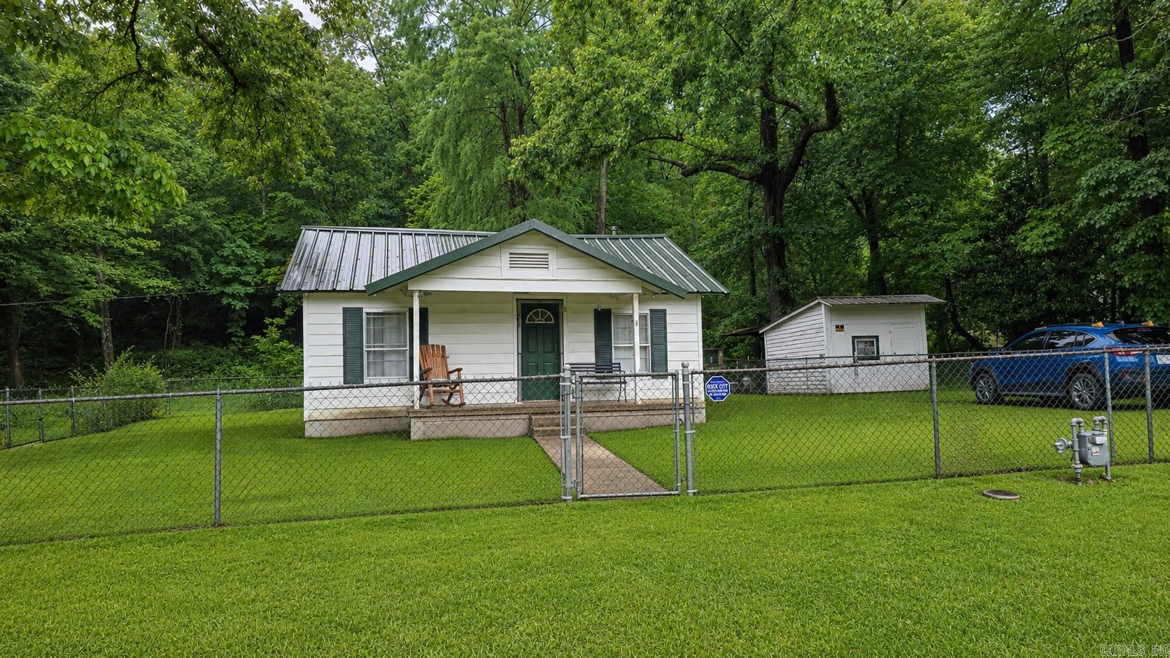 249 Highway 7 North Property Photo 1