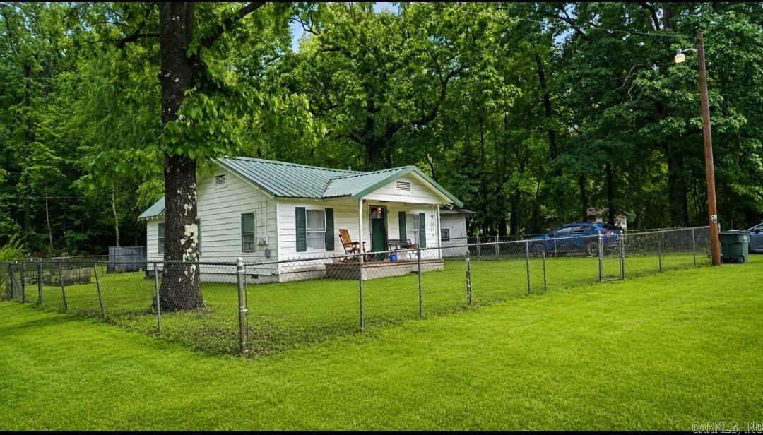 249 Highway 7 North Property Photo 2