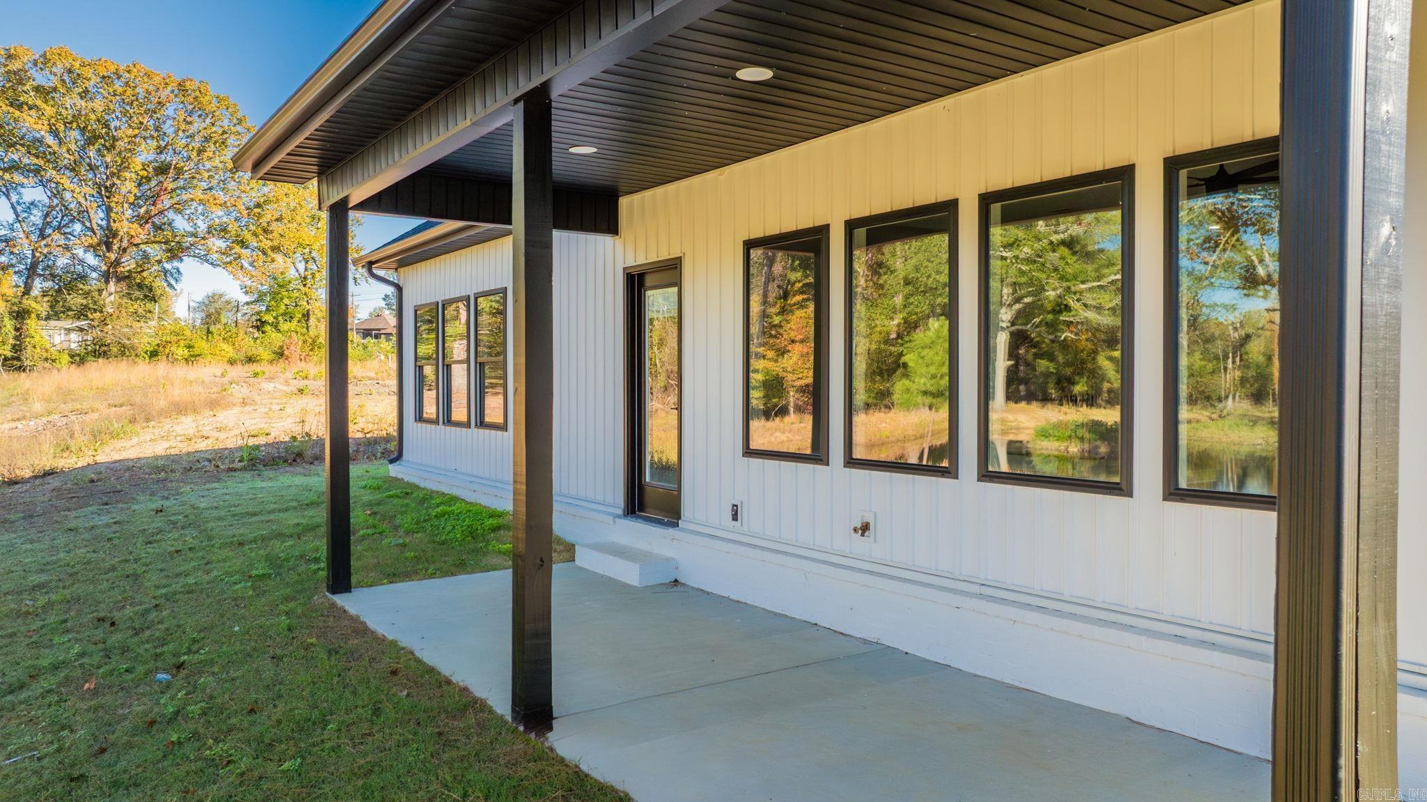 6841 Rudolph Road Property Photo 14