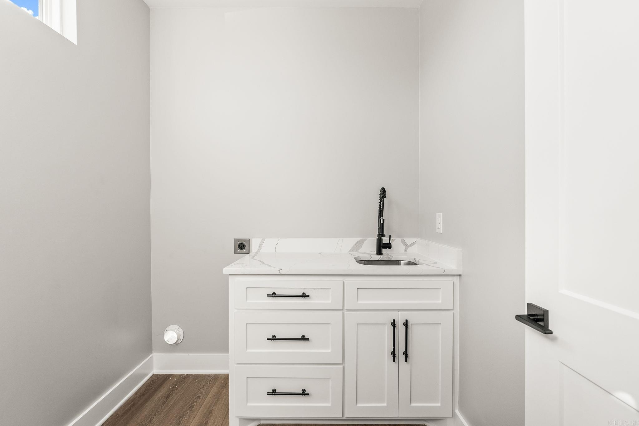 6841 Rudolph Road Property Photo 30