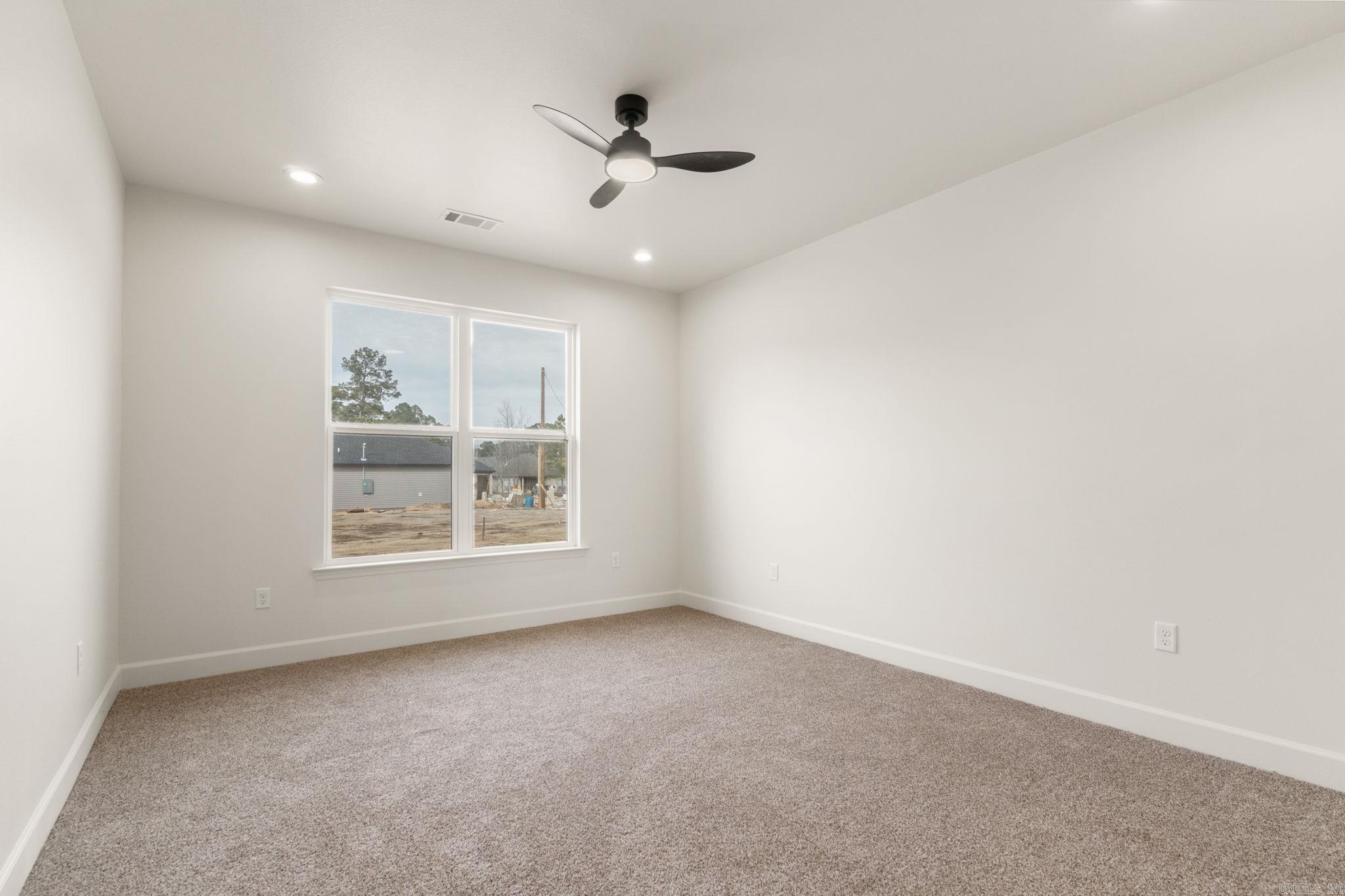 55 Springtree Circle Property Photo 15