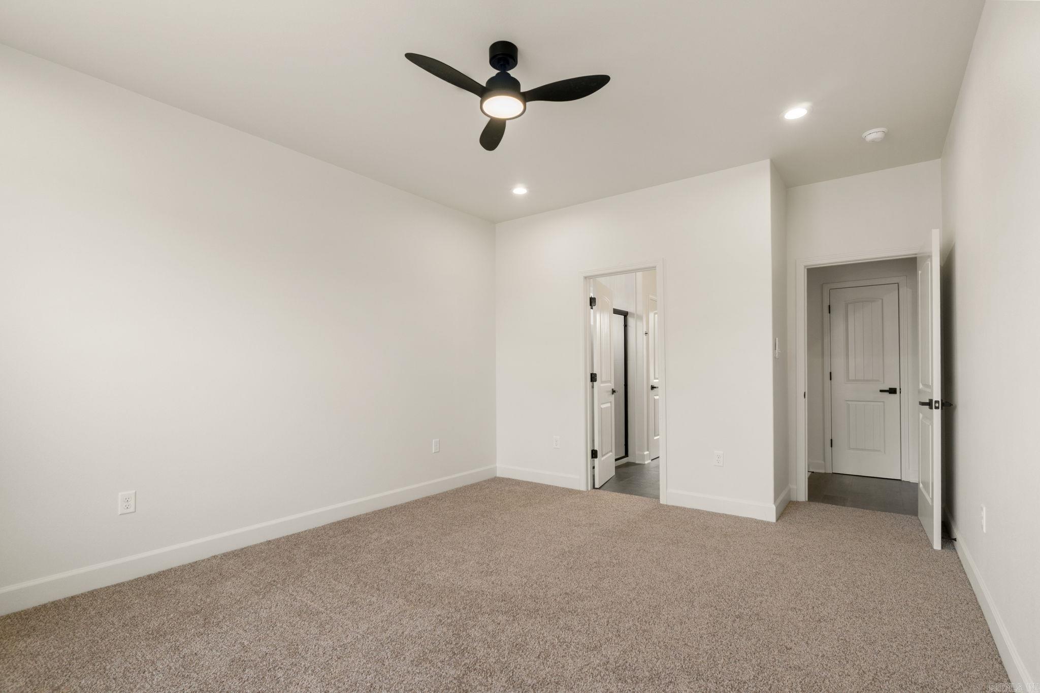 55 Springtree Circle Property Photo 16