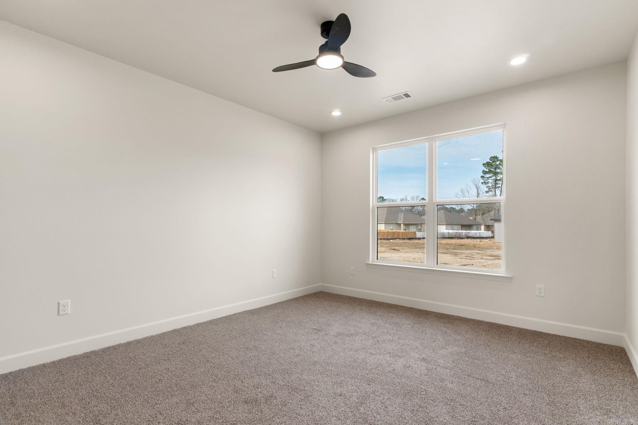 55 Springtree Circle Property Photo 19