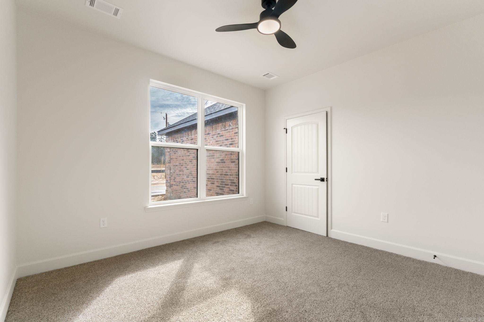 55 Springtree Circle Property Photo 27