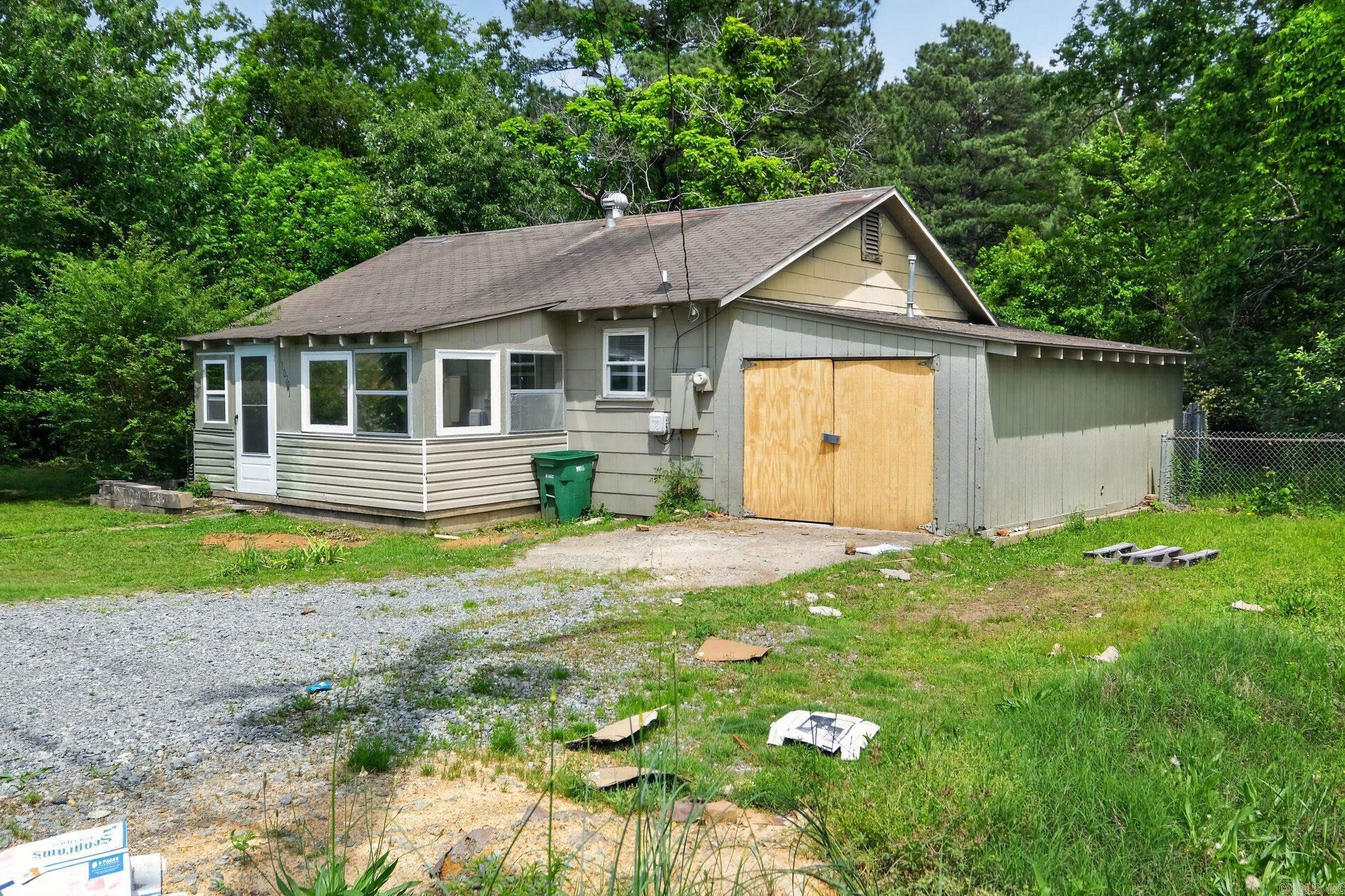 10701 Chicot Road Property Photo 1