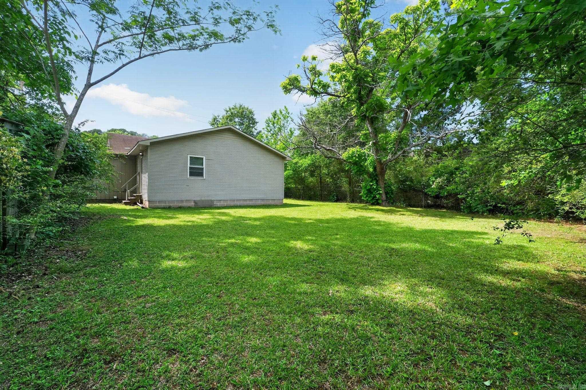 10701 Chicot Road Property Photo 4