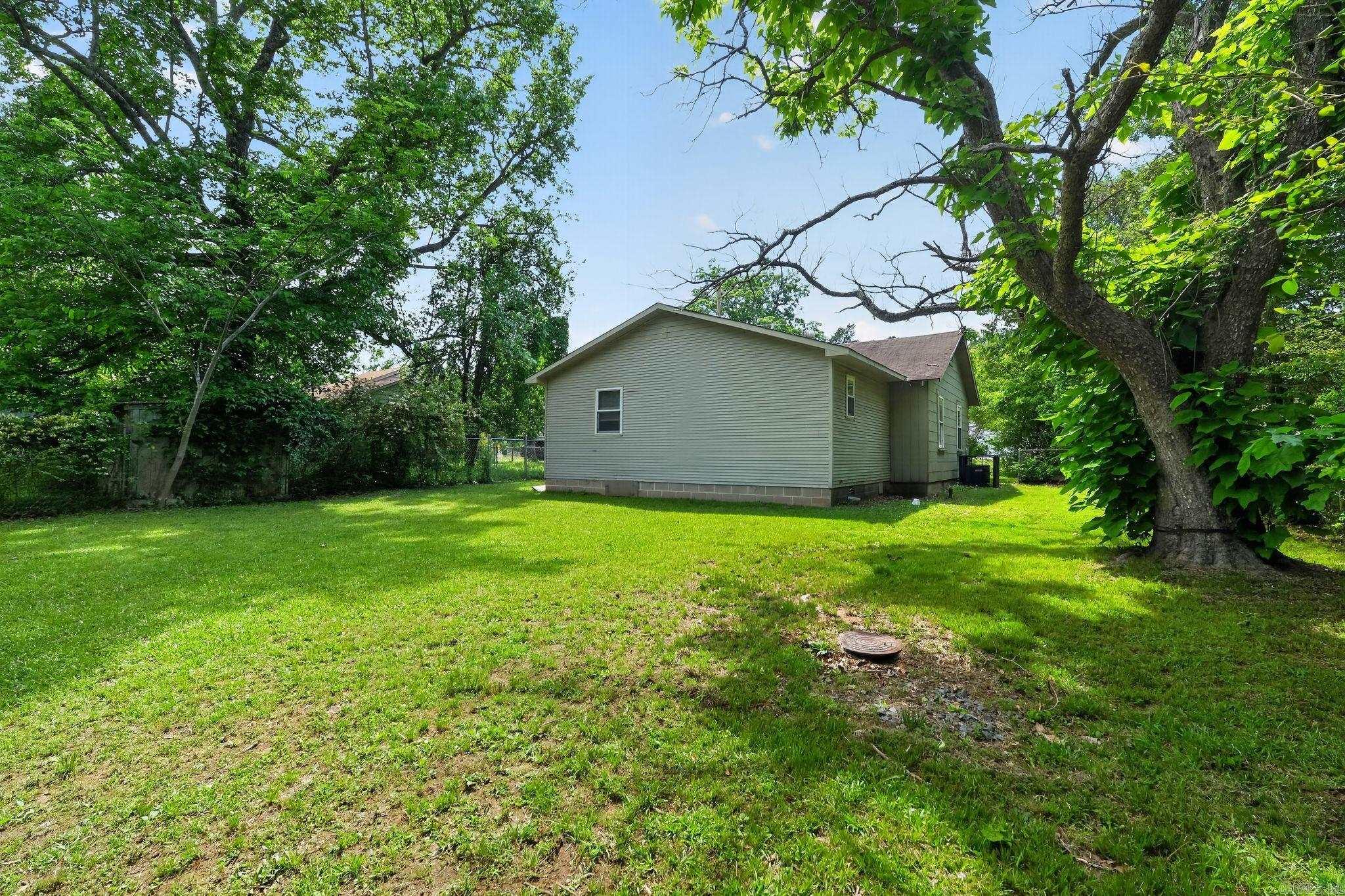 10701 Chicot Road Property Photo 5