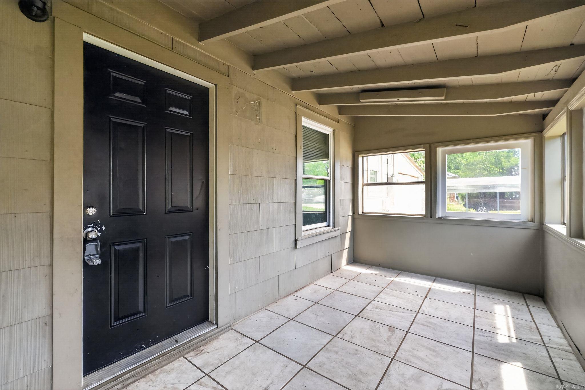 10701 Chicot Road Property Photo 7
