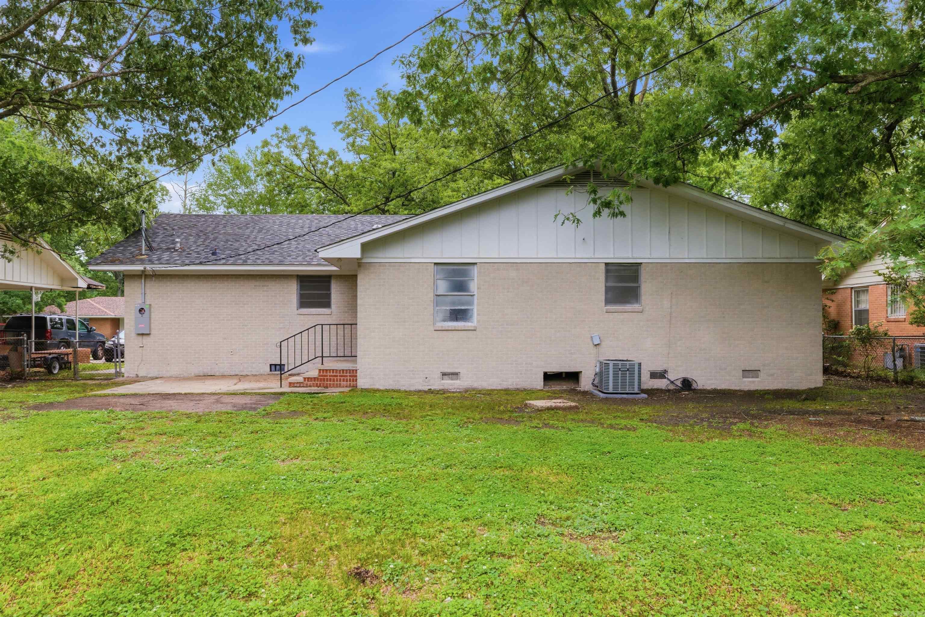 2217 W 36th Property Photo 31