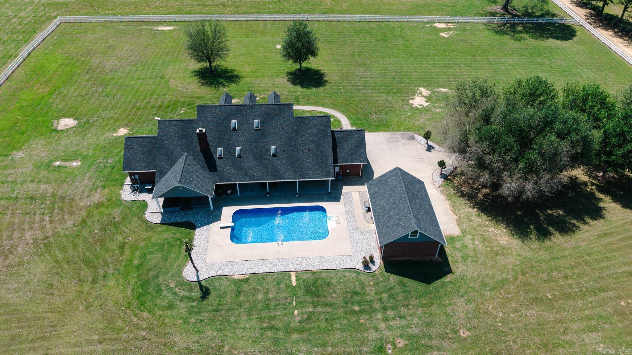 408 Autrey Lane Property Photo 3