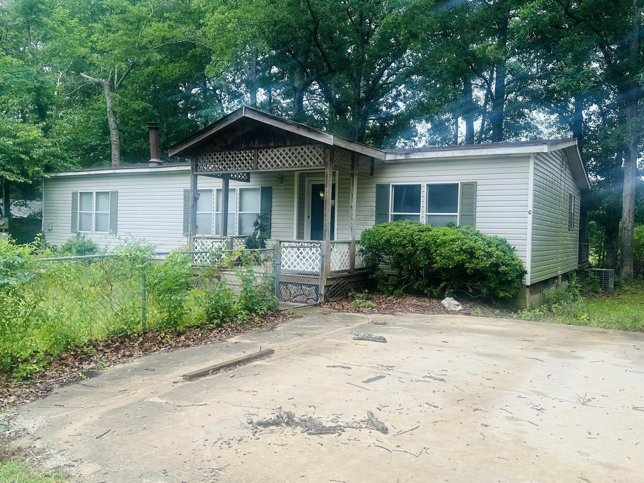 1429 Mimosa St Property Photo 2