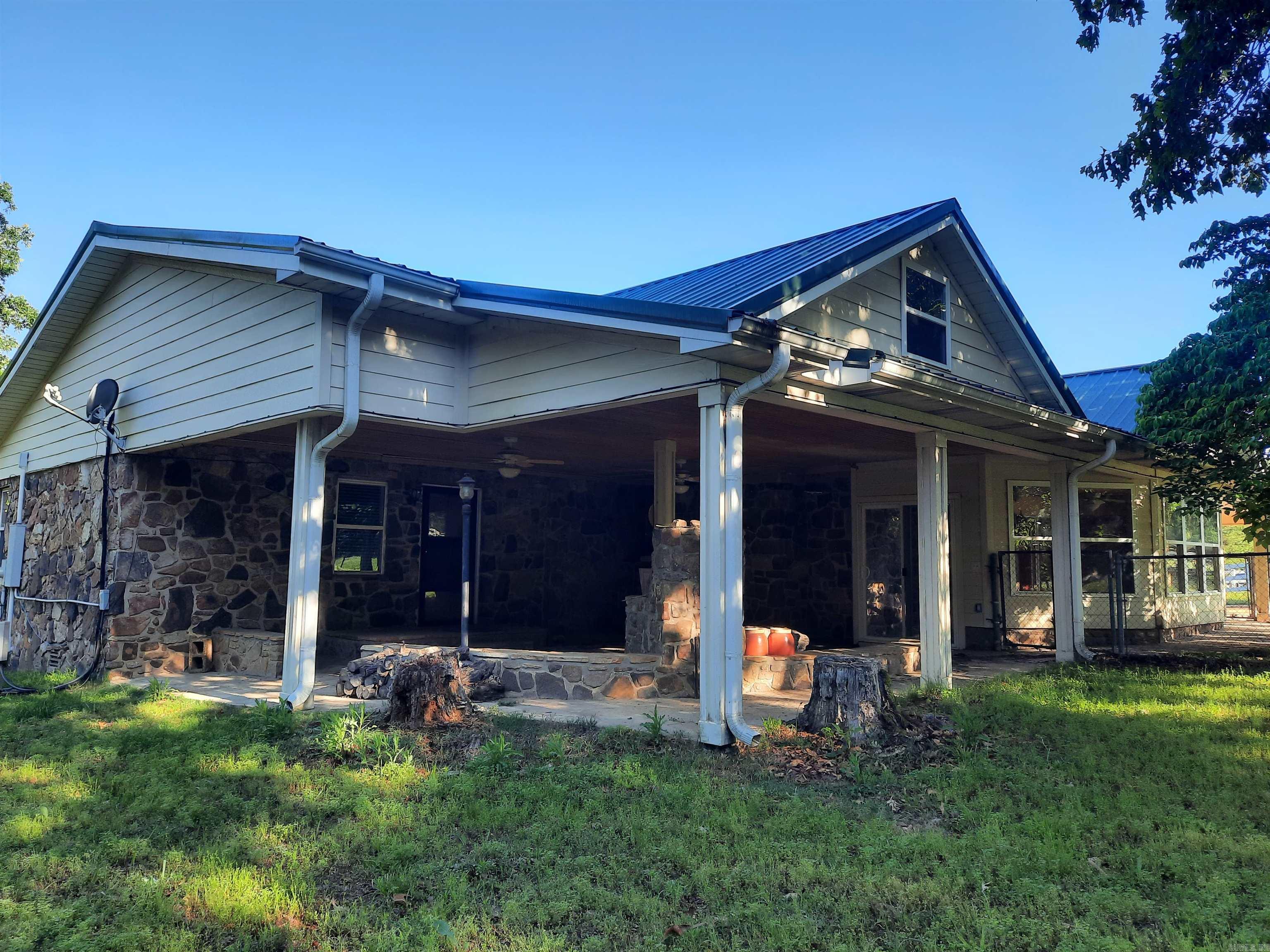 1162 Cove Road Property Photo 4