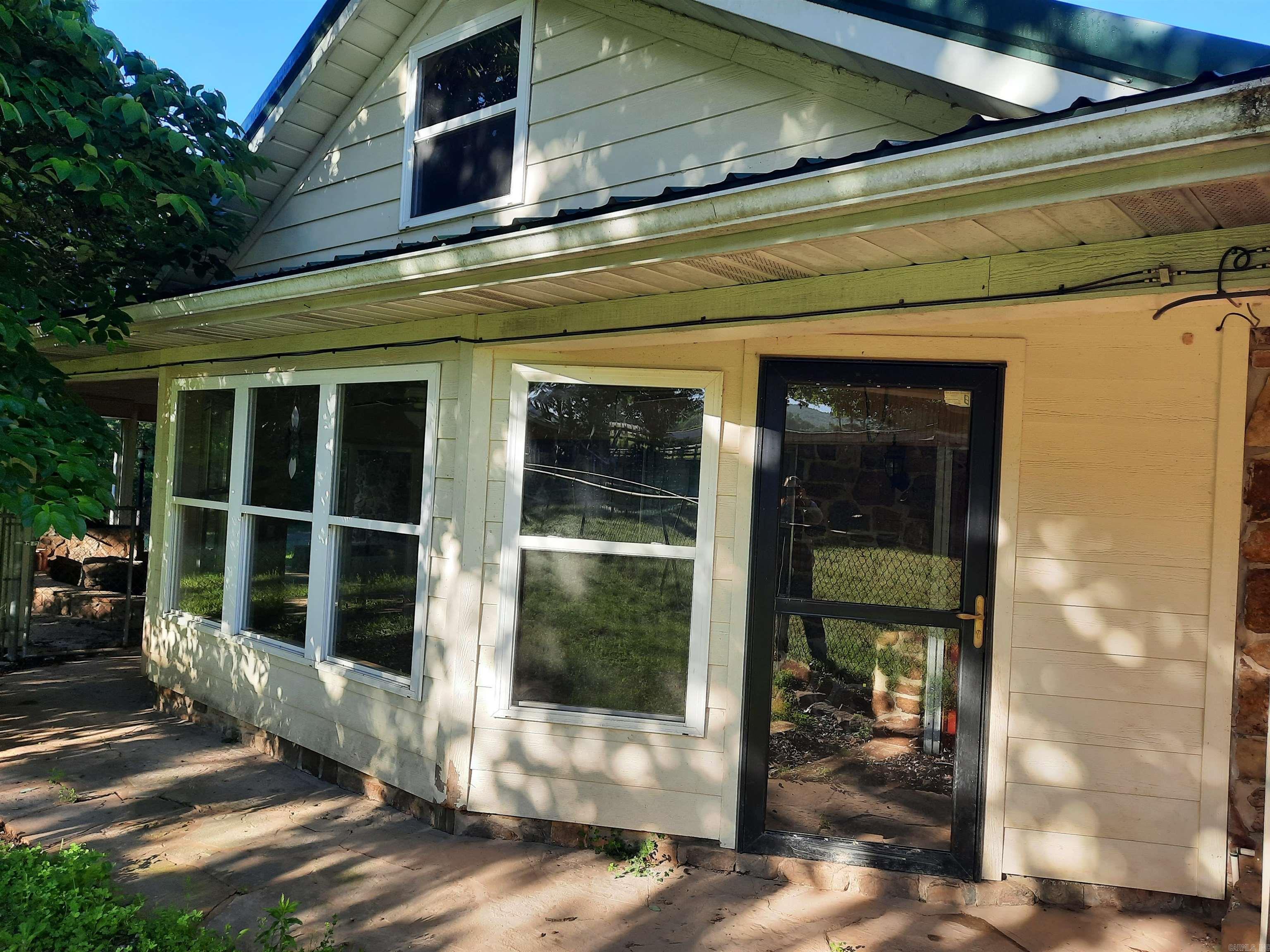 1162 Cove Road Property Photo 6