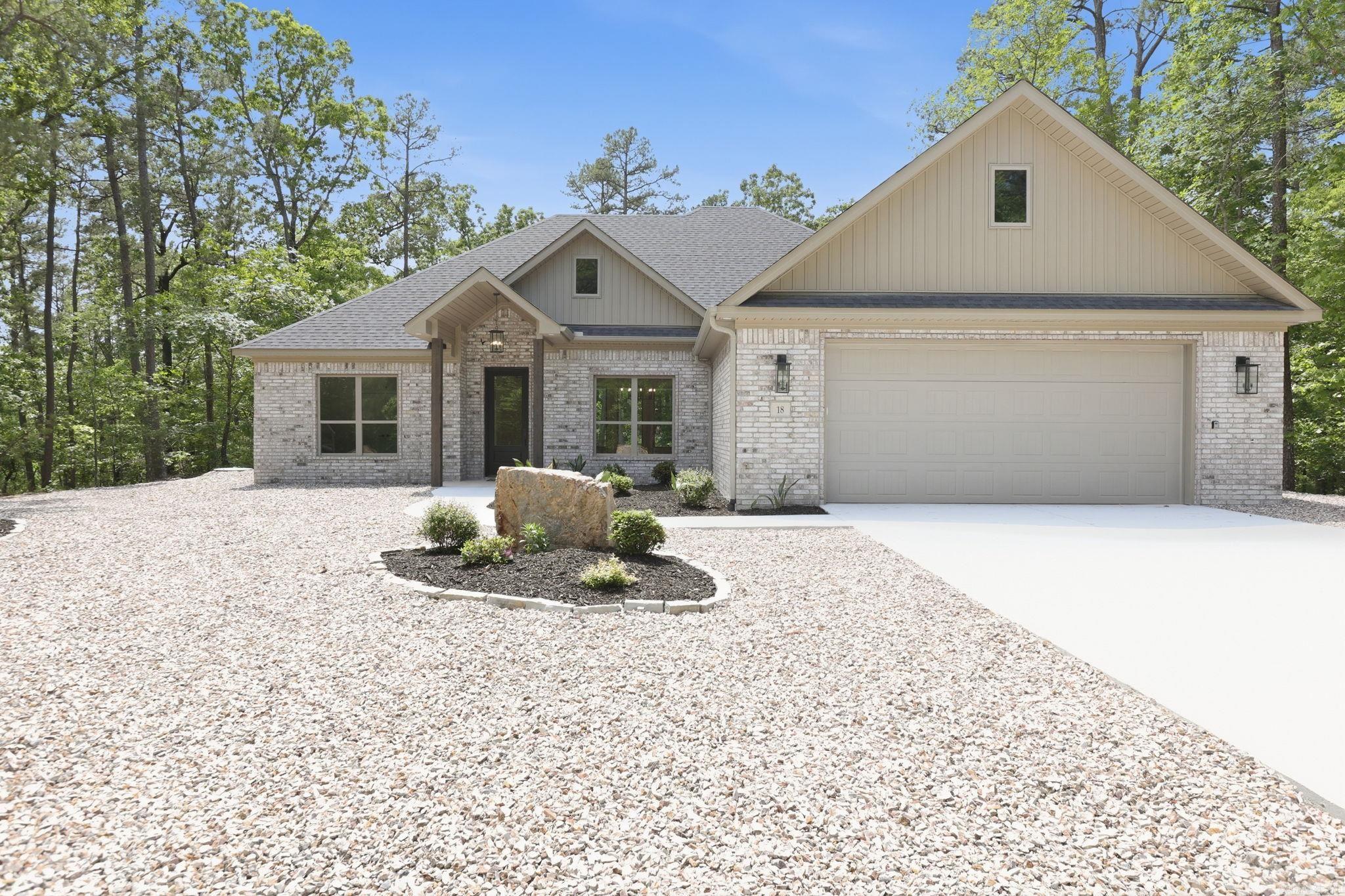 18 Tolosa Way Property Photo 1