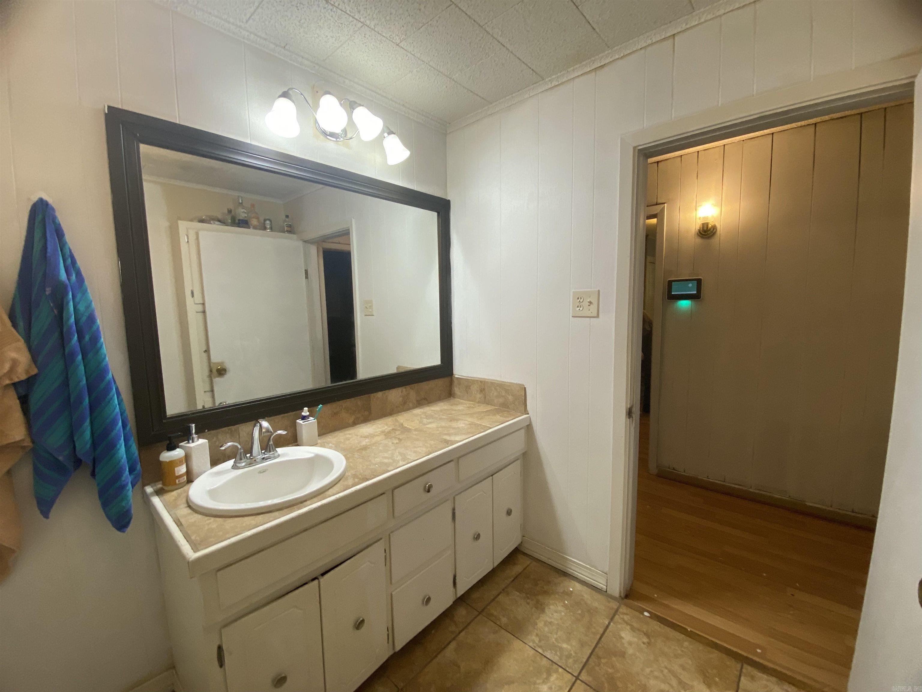 164 E Main Street Property Photo 14