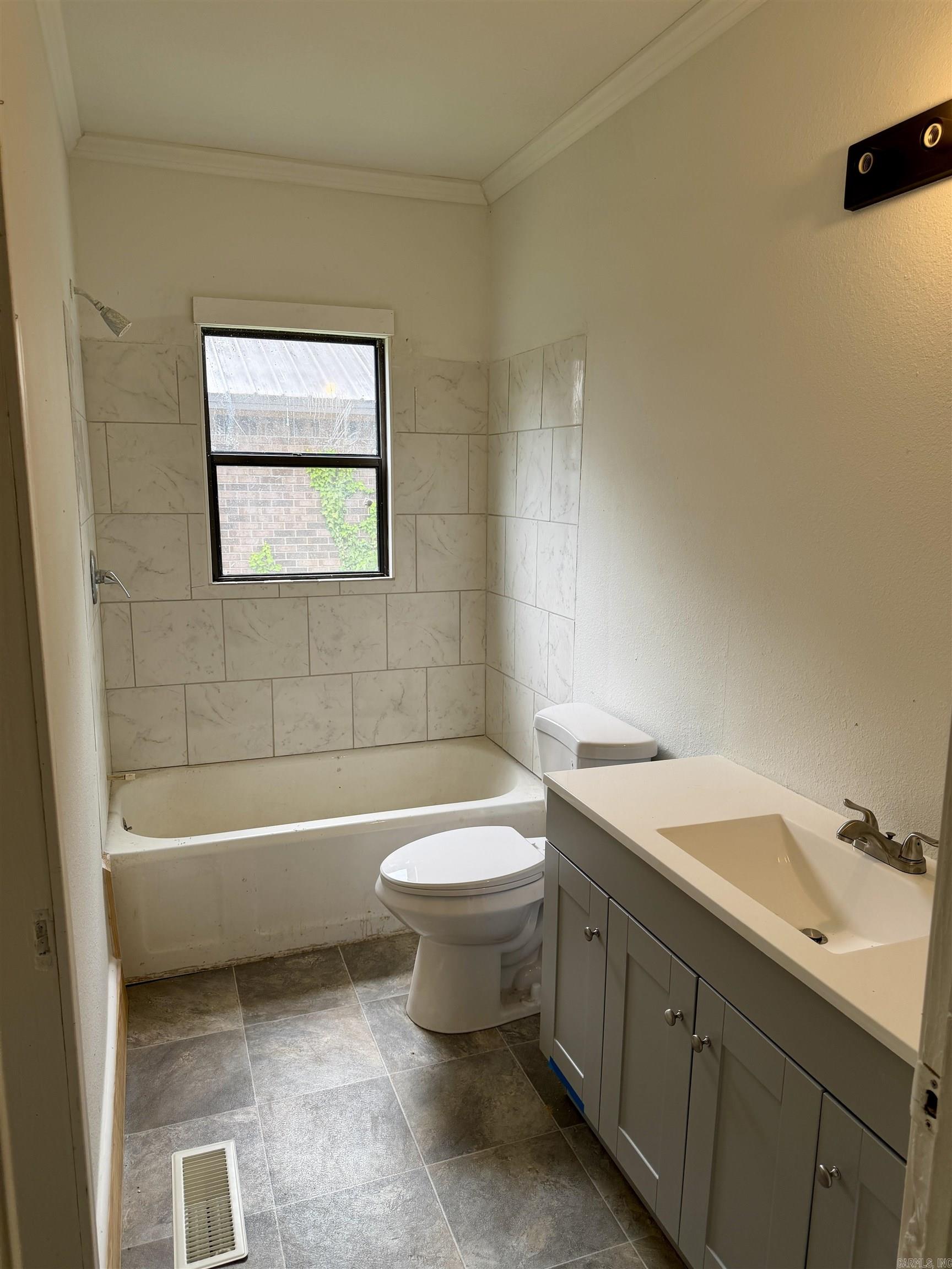 1412 W Cherry St Property Photo 12