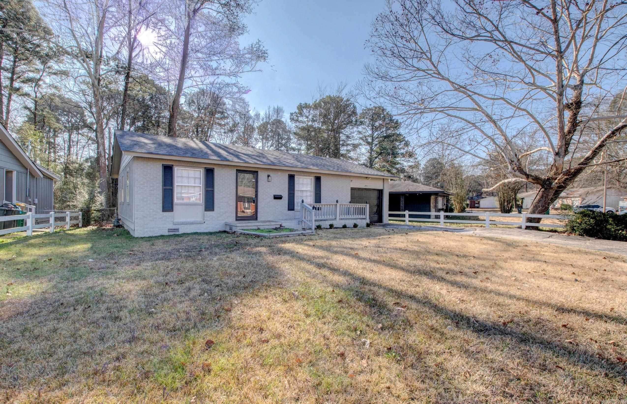 2911 Wynne Dr Property Photo 1