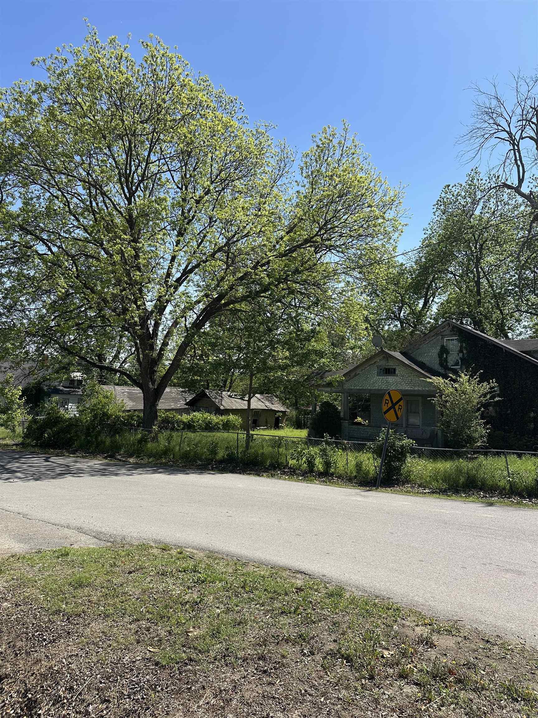 5218 Highway 367 Property Photo 1