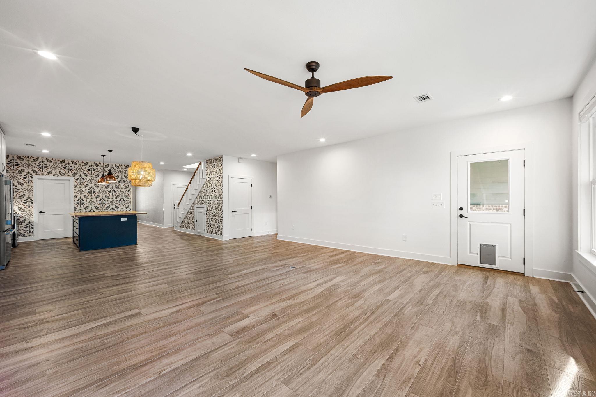 6309 Longwood Property Photo 14