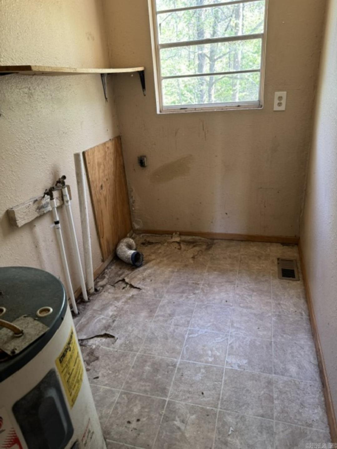169 Highway 76 Property Photo 6