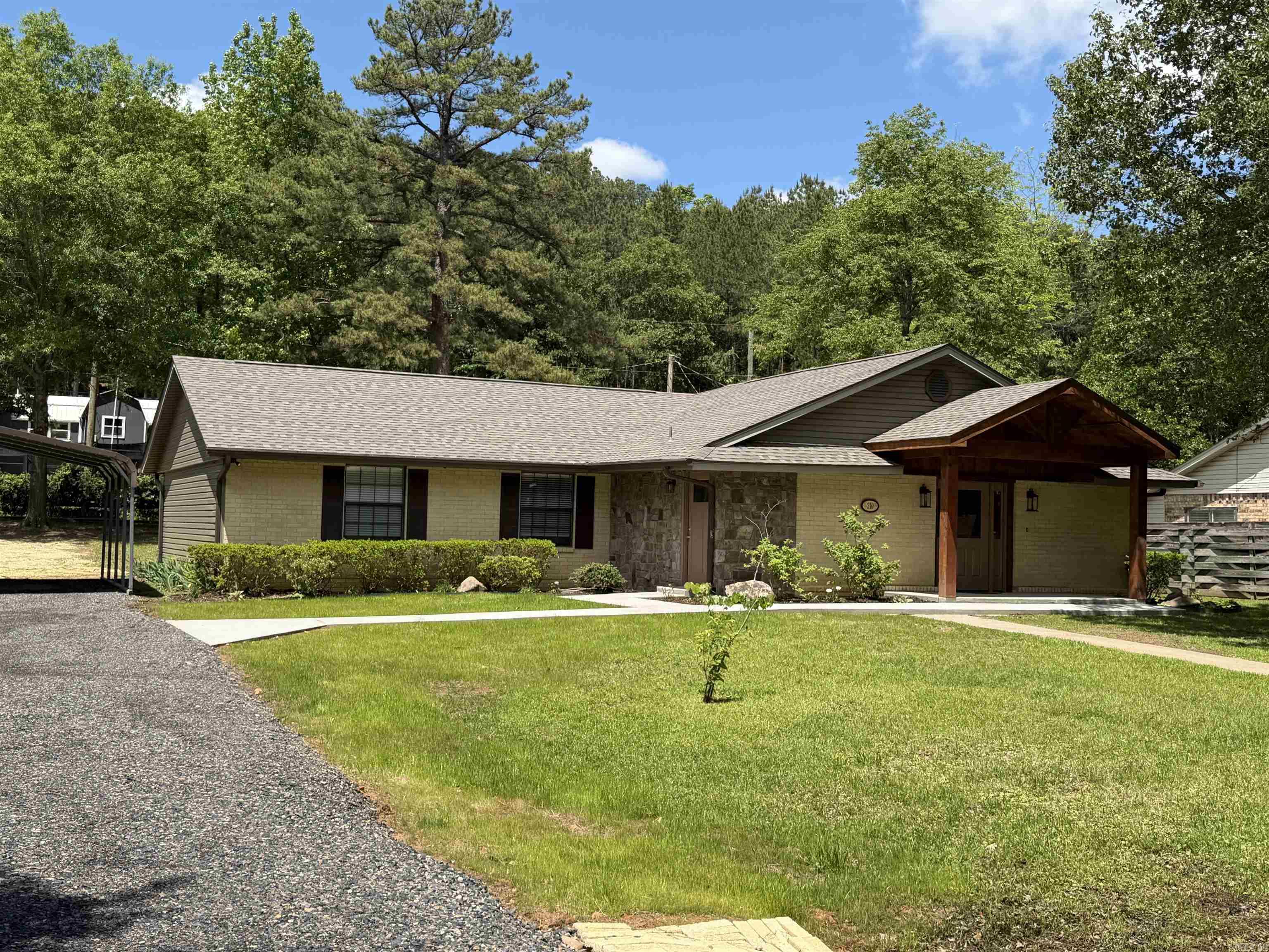 210 Gary Drive Property Photo 1