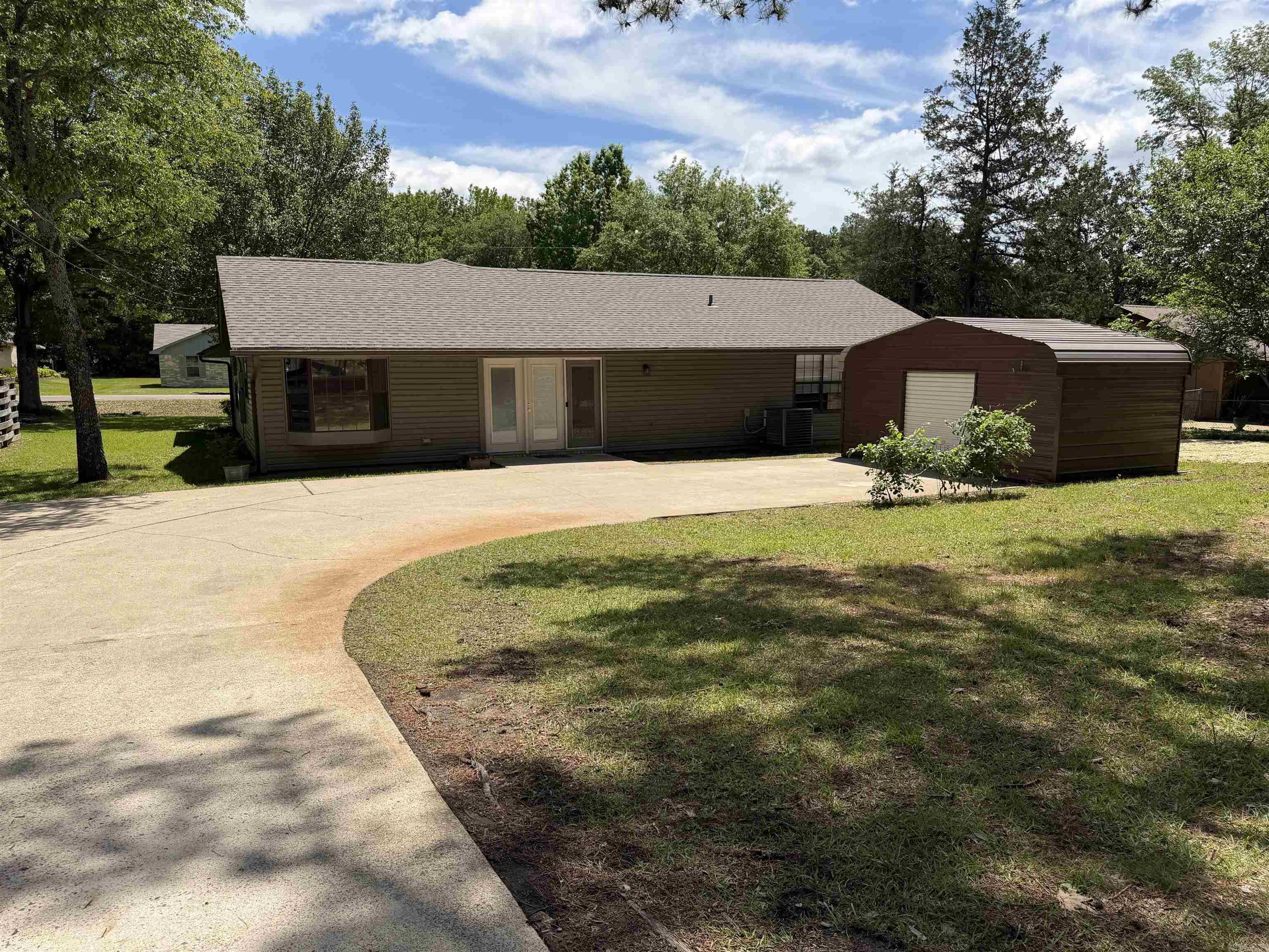 210 Gary Drive Property Photo 4