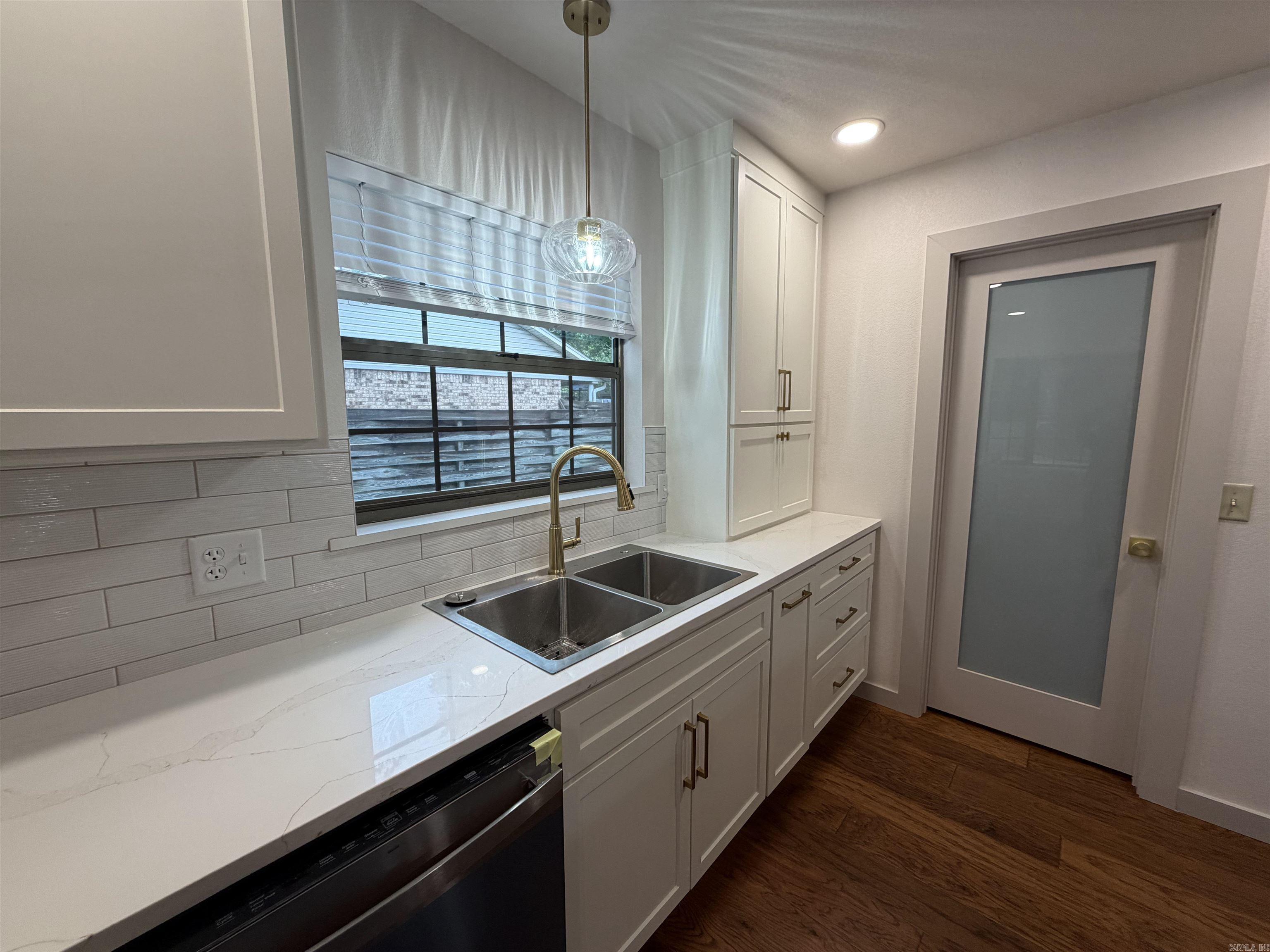 210 Gary Drive Property Photo 17