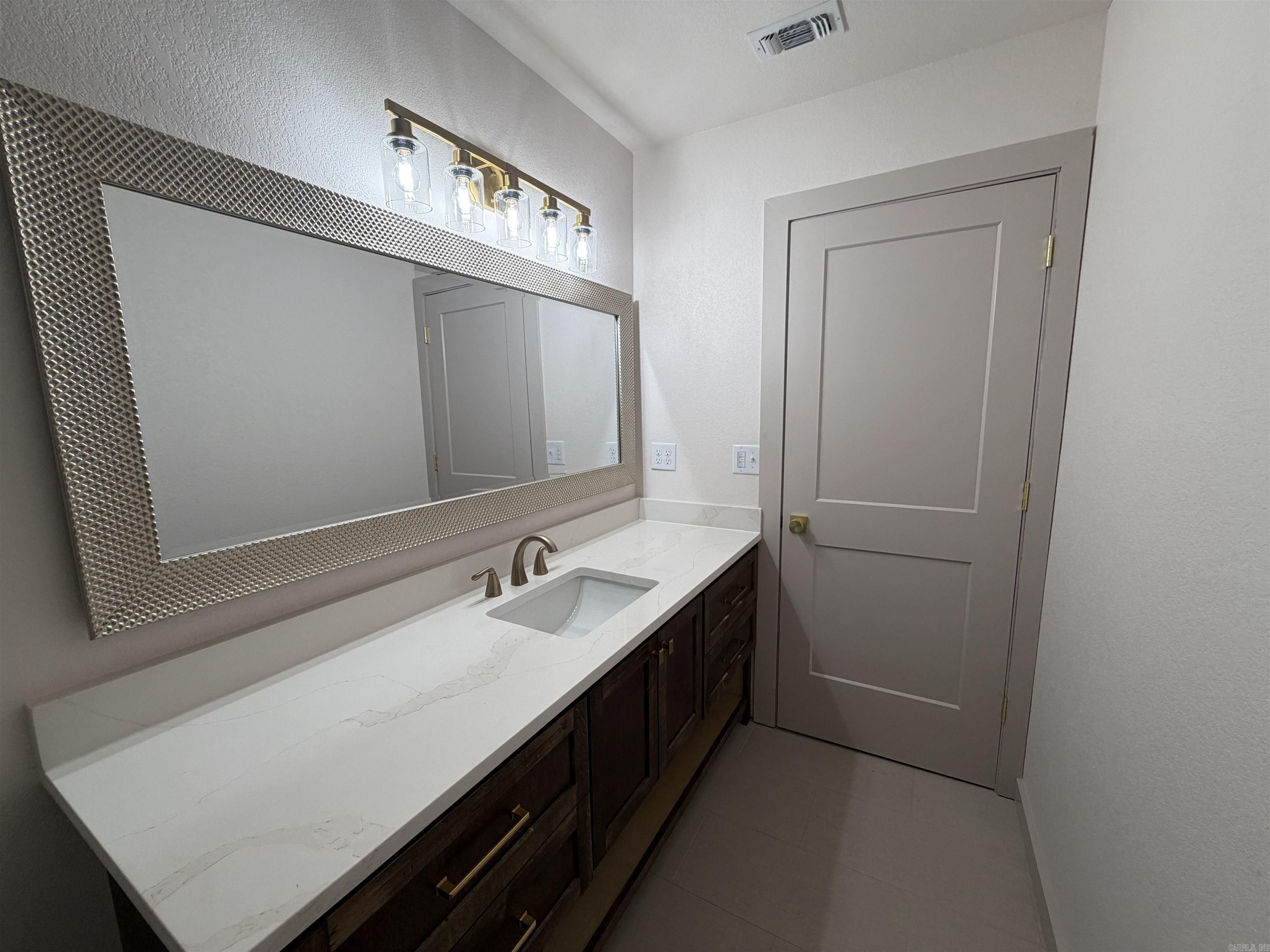 210 Gary Drive Property Photo 27