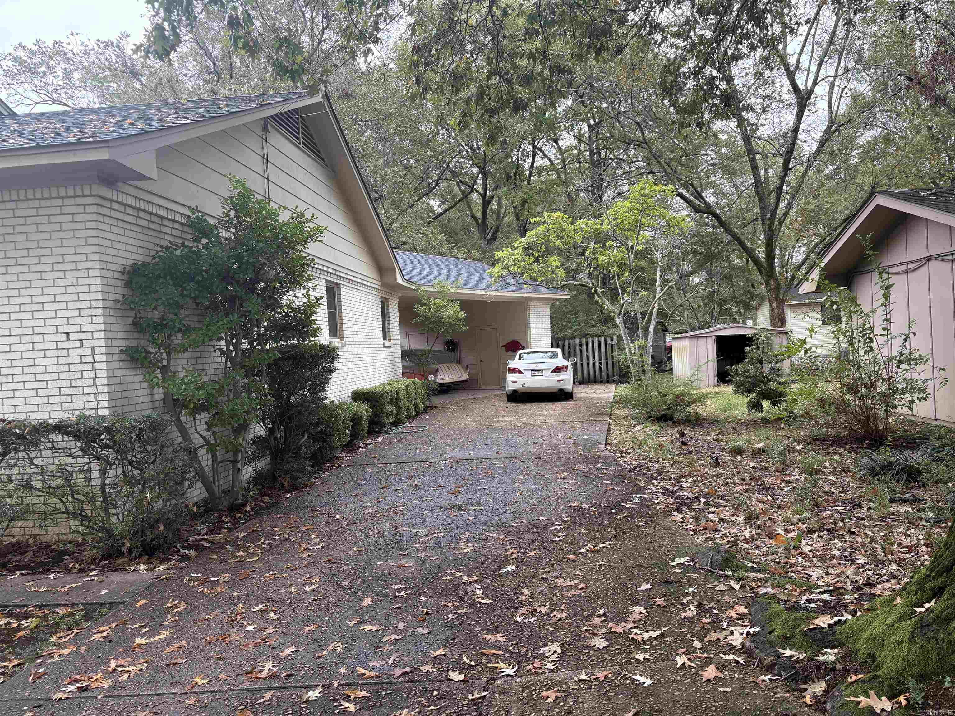 117 Brasfield Property Photo 3